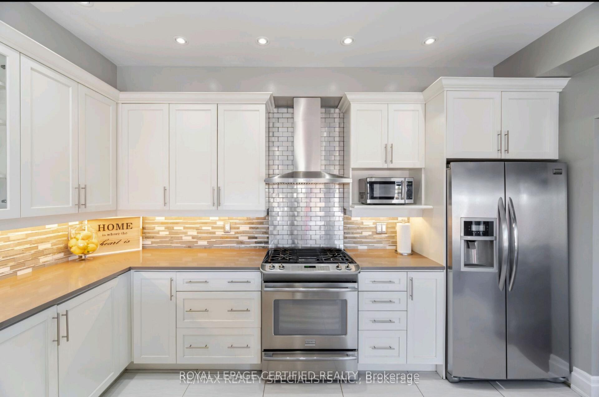 Photo 13 of 122 Teal Crest Circle, Brampton, Credit Valley — HOMEH