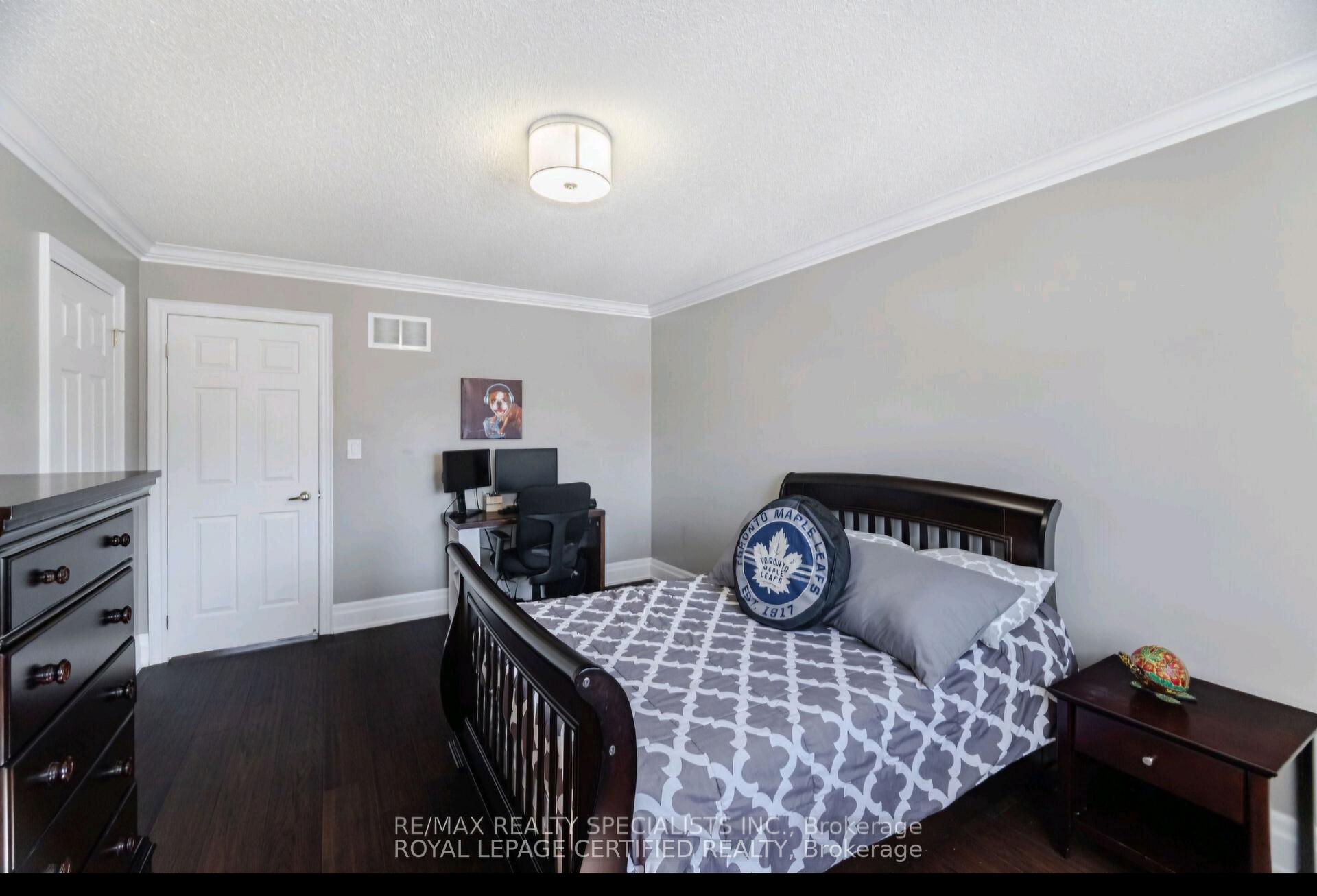Photo 23 of 122 Teal Crest Circle, Brampton, Credit Valley — HOMEH