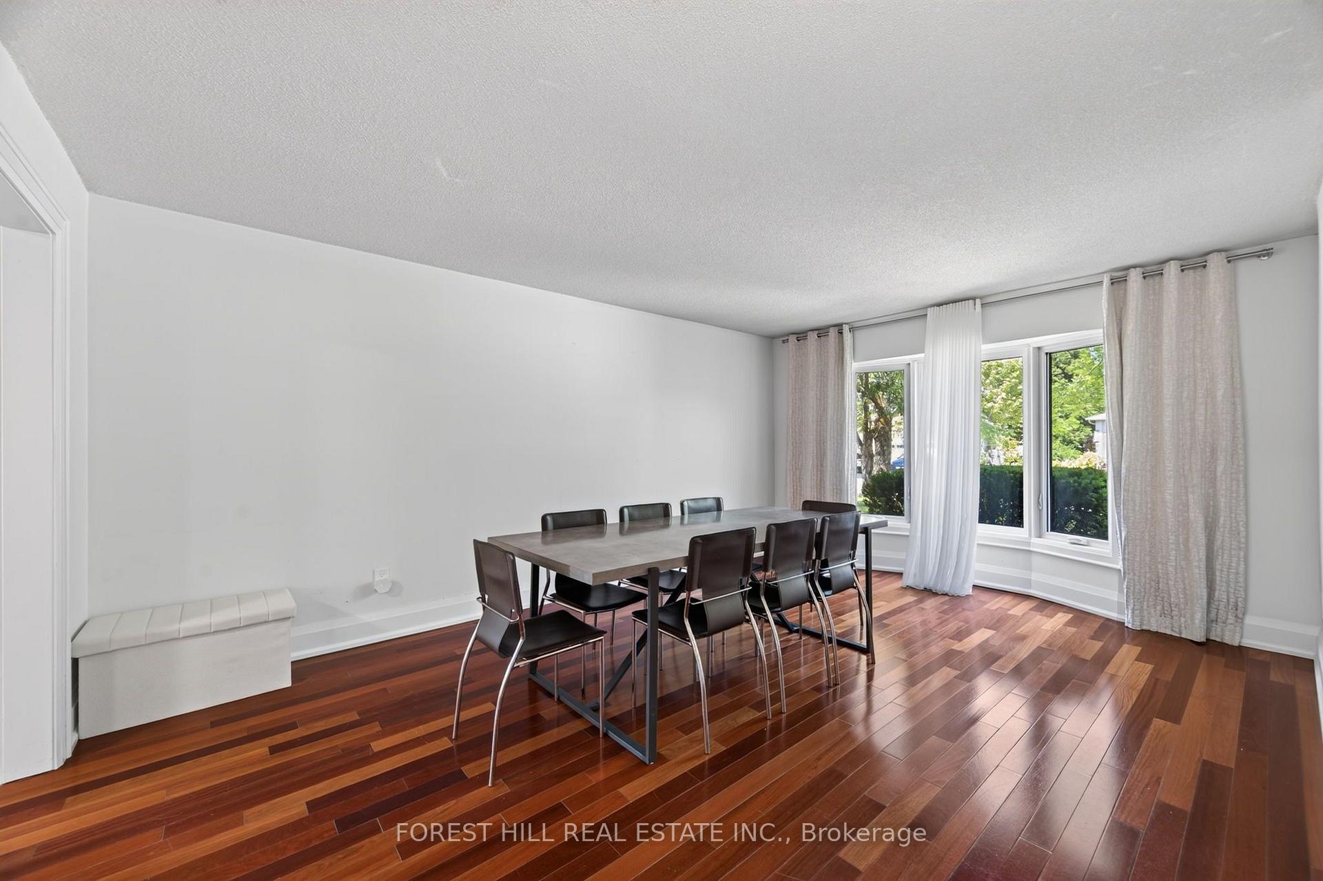 Photo 3 of 38 Crystal Drive, Richmond Hill, Mill Pond — HOMEH