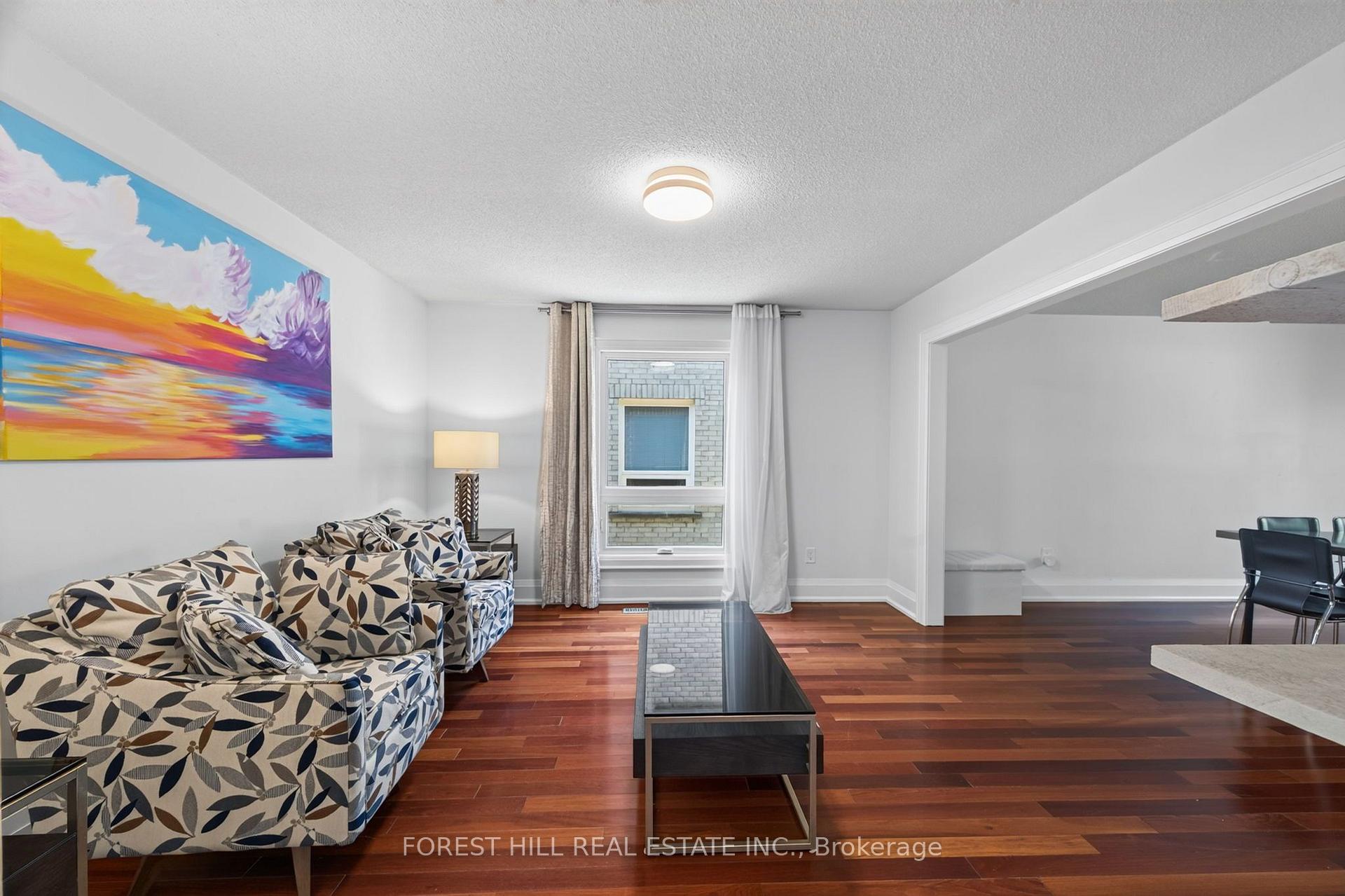 Photo 5 of 38 Crystal Drive, Richmond Hill, Mill Pond — HOMEH