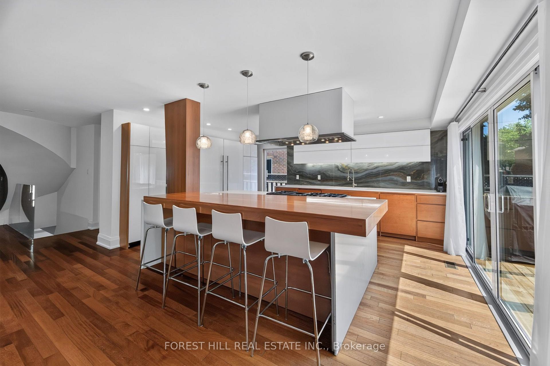Photo 7 of 38 Crystal Drive, Richmond Hill, Mill Pond — HOMEH