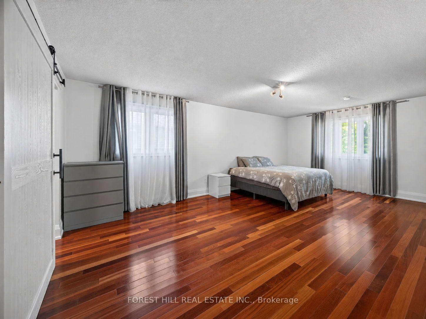 Photo 15 of 38 Crystal Drive, Richmond Hill, Mill Pond — HOMEH