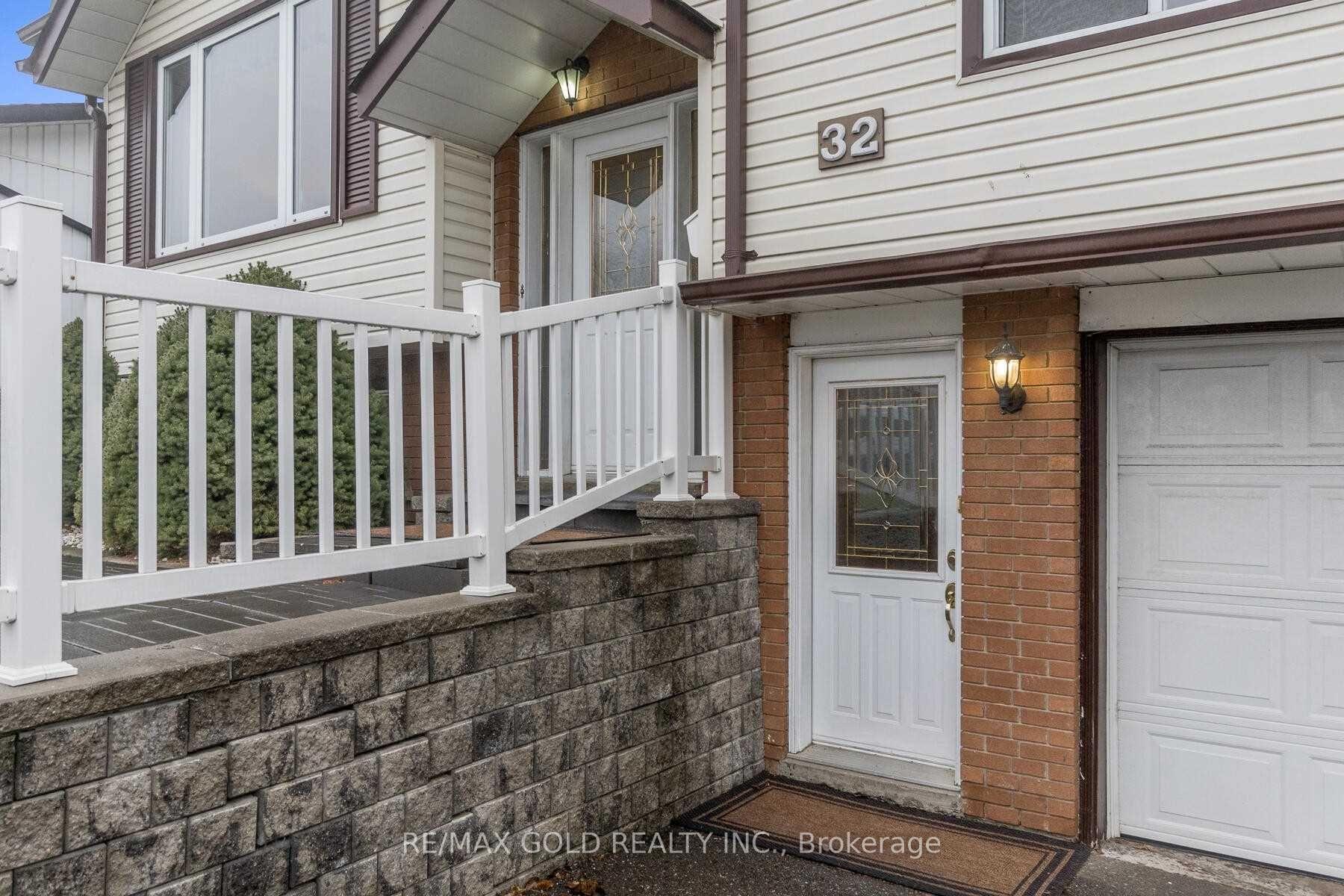 Photo 3 of 32 Glenforest Road, Brampton, Northgate — HOMEH