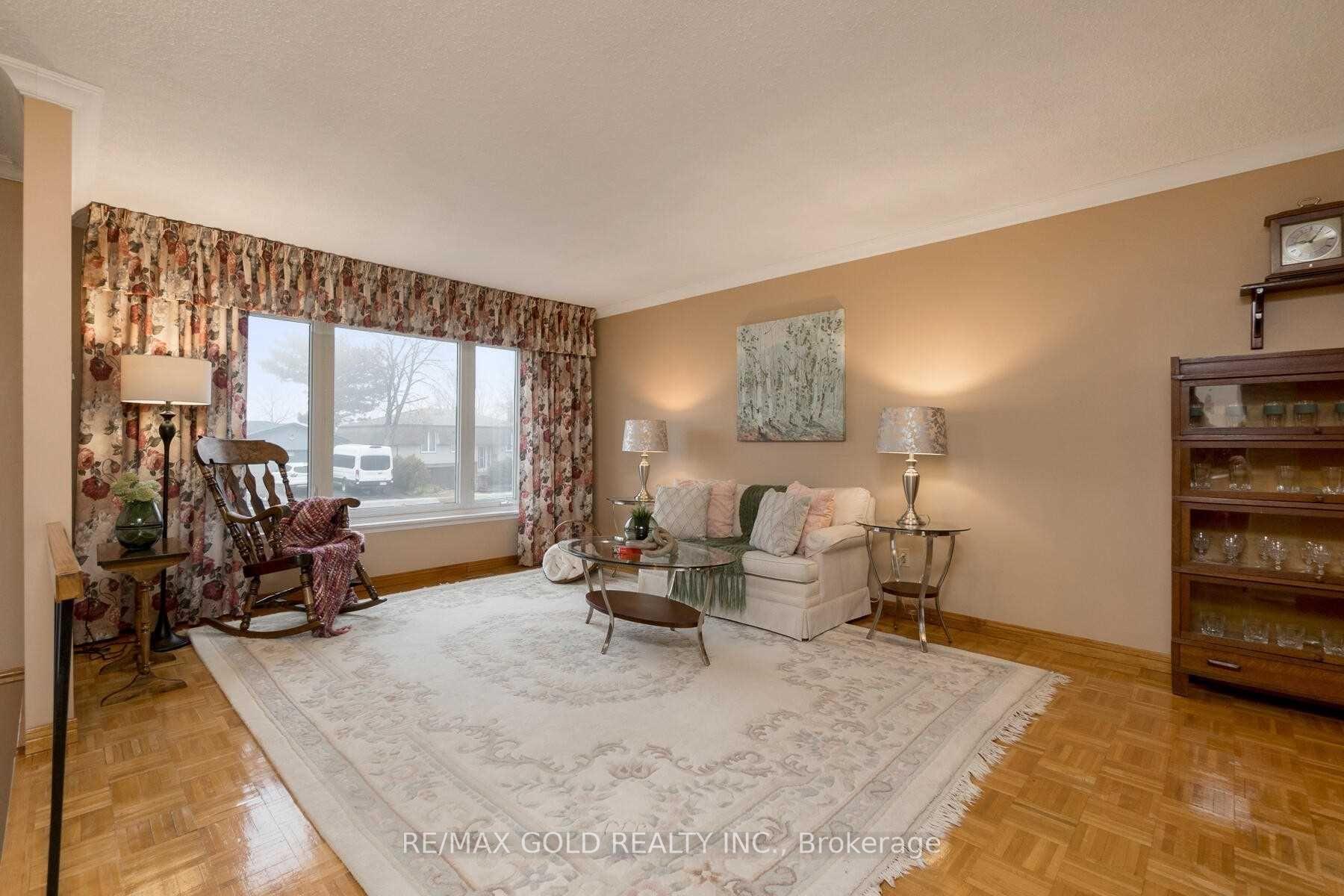 Photo 6 of 32 Glenforest Road, Brampton, Northgate — HOMEH