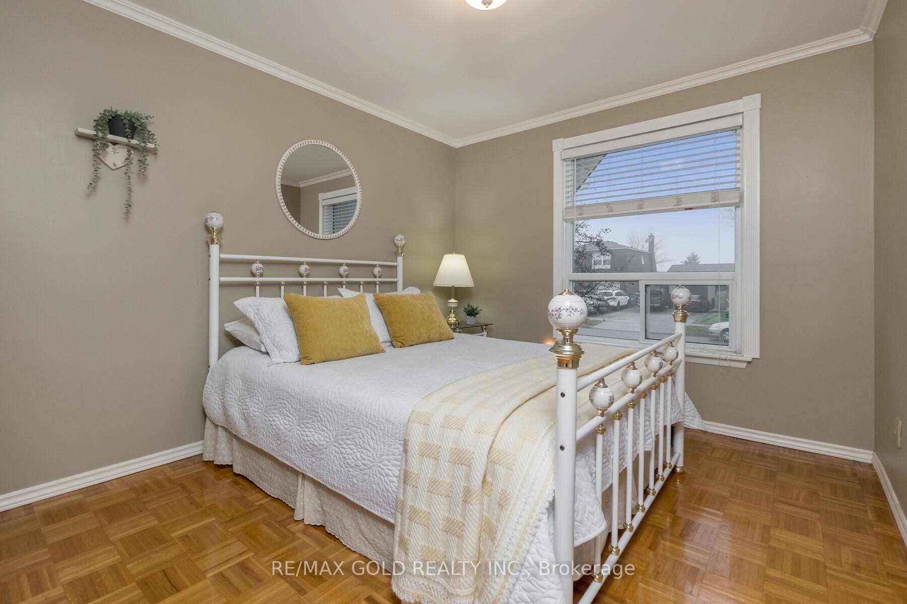 Photo 14 of 32 Glenforest Road, Brampton, Northgate — HOMEH