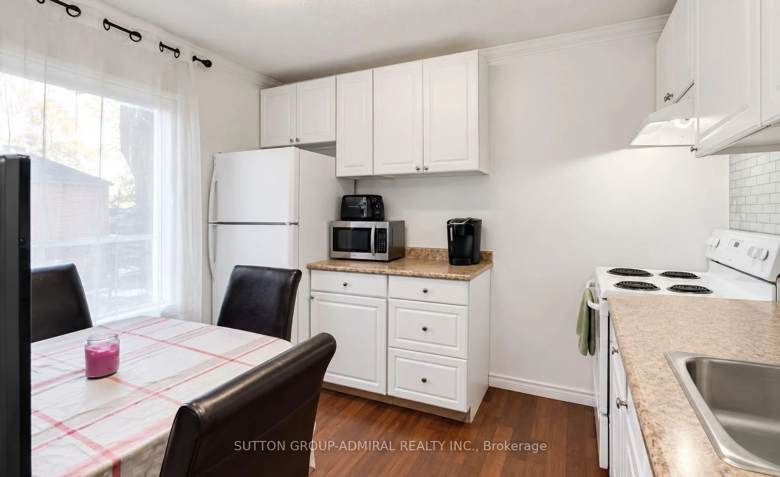 Photo 12 of Unit Upper, 2538 Weston Road, North York, Humberlea-Pelmo Park — HOMEH