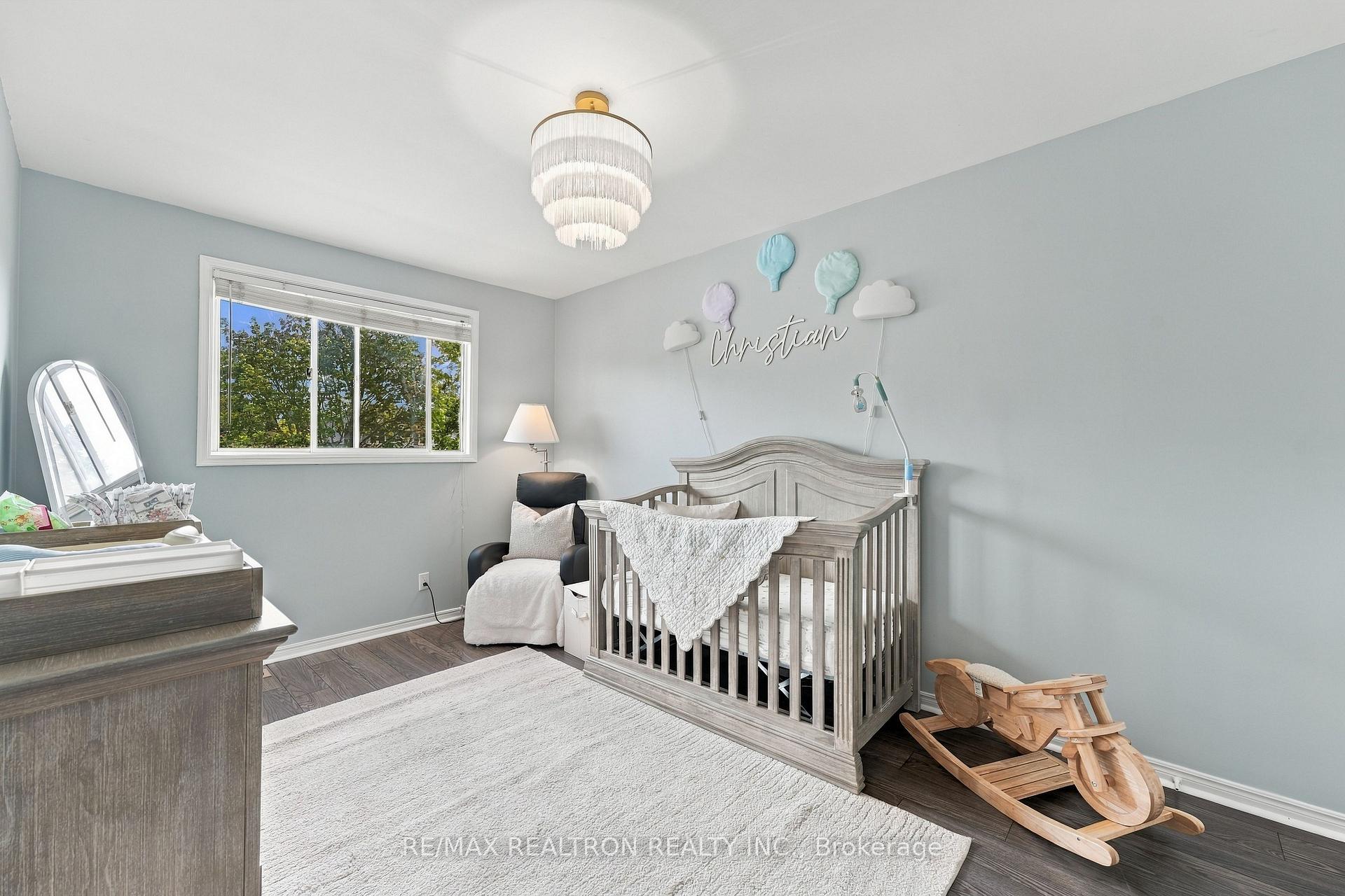 Photo 20 of 18 Castille Crescent, Georgina, Keswick South — HOMEH
