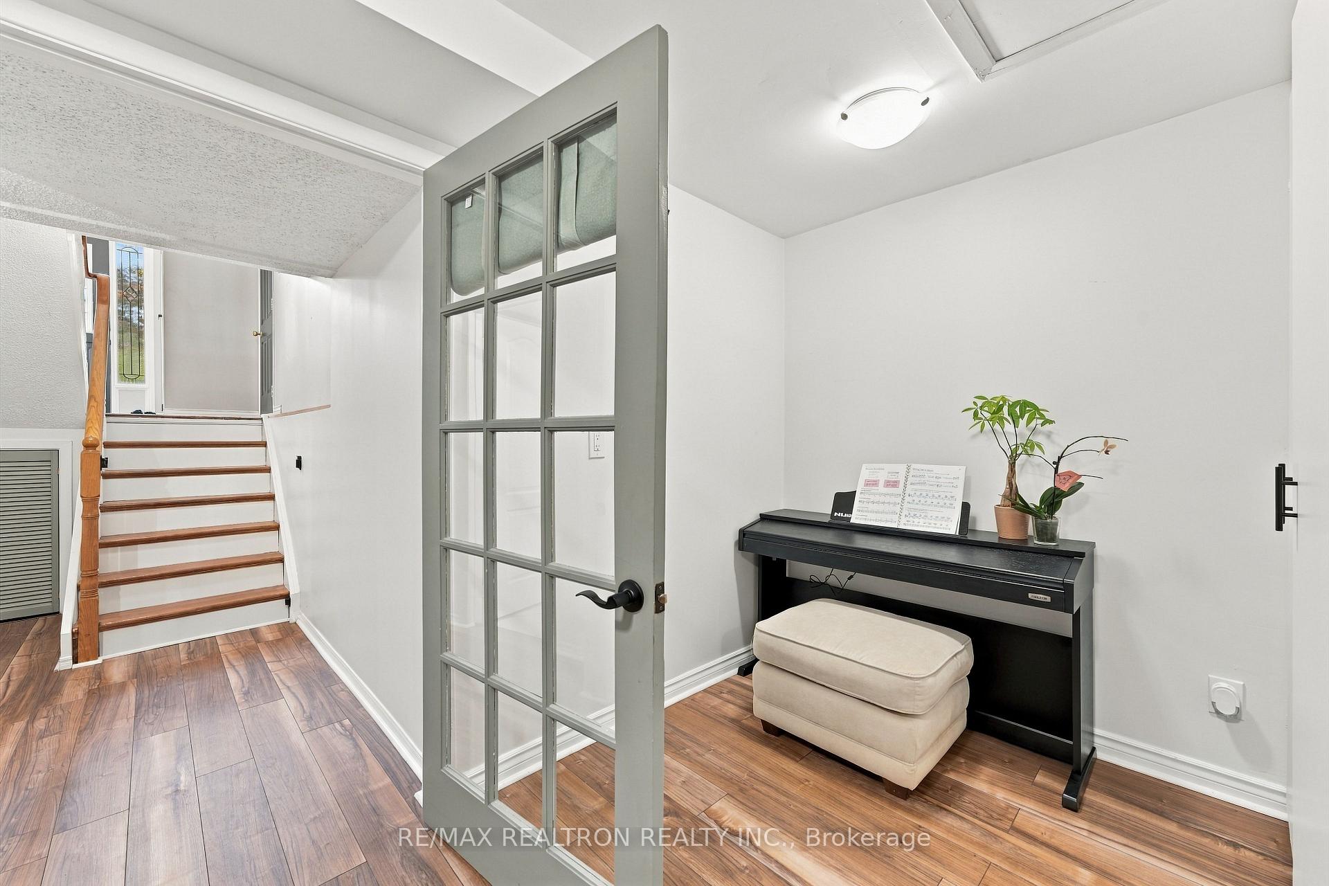 Photo 27 of 18 Castille Crescent, Georgina, Keswick South — HOMEH