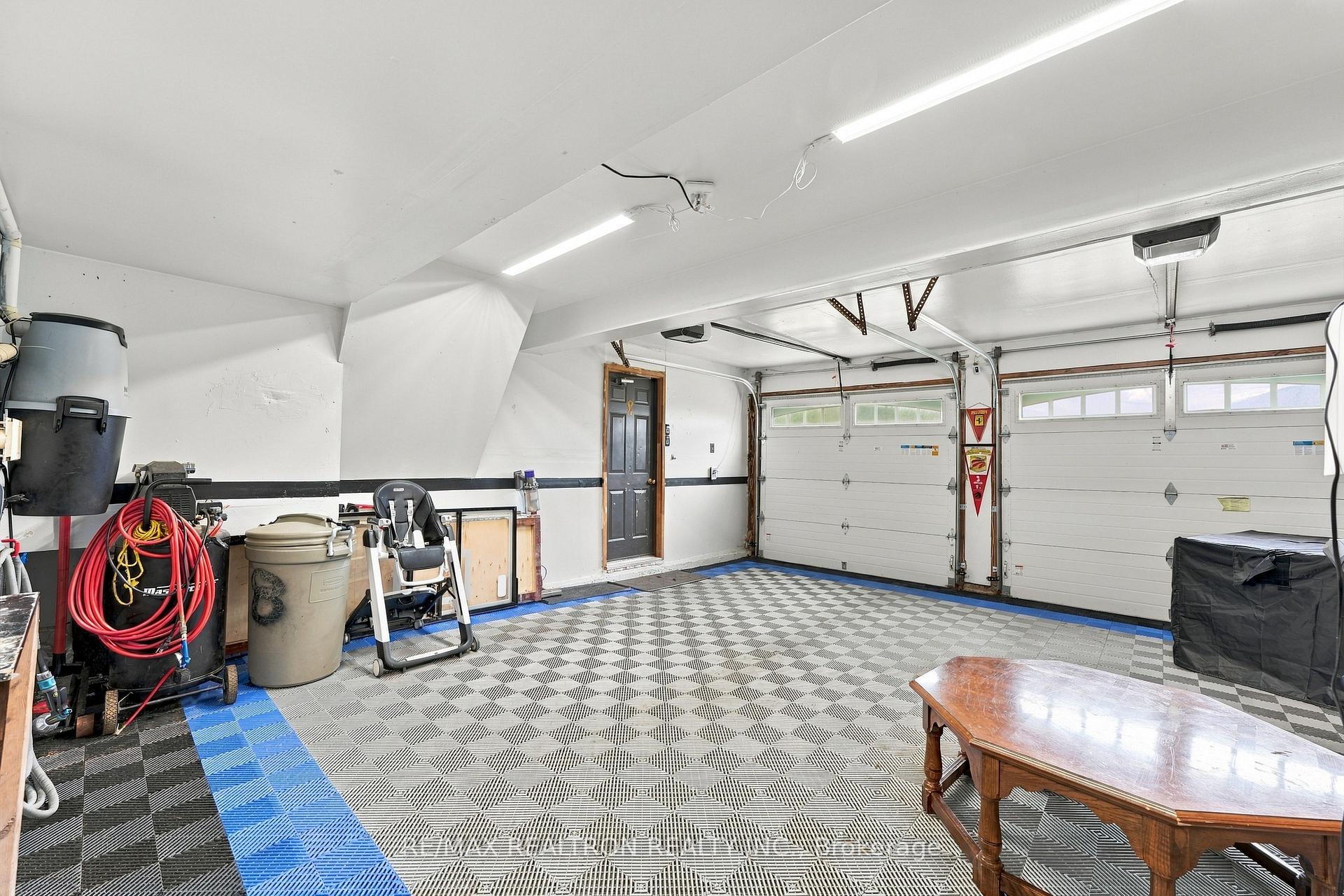 Photo 28 of 18 Castille Crescent, Georgina, Keswick South — HOMEH