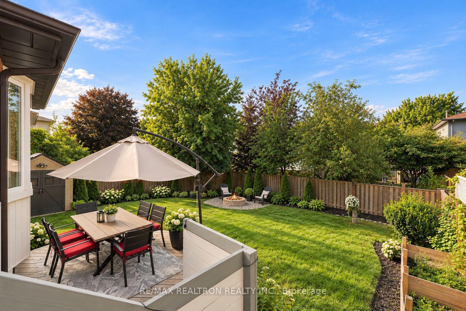 Photo 32 of 18 Castille Crescent, Georgina, Keswick South — HOMEH