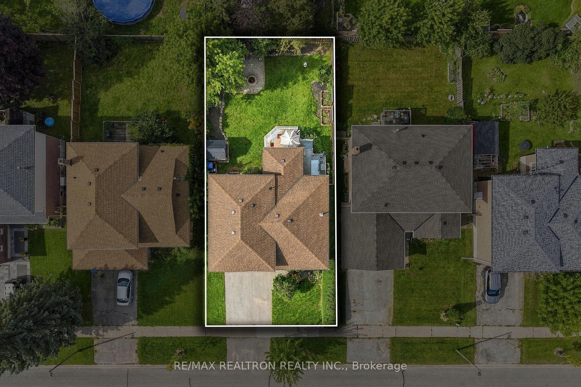 Photo 35 of 18 Castille Crescent, Georgina, Keswick South — HOMEH