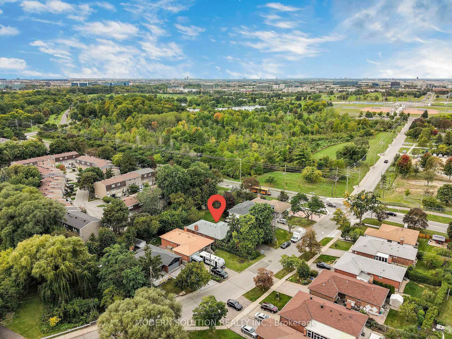 Photo 43 of 114 Elmcrest Road, Etobicoke, Eringate-Centennial-West Deane — HOMEH