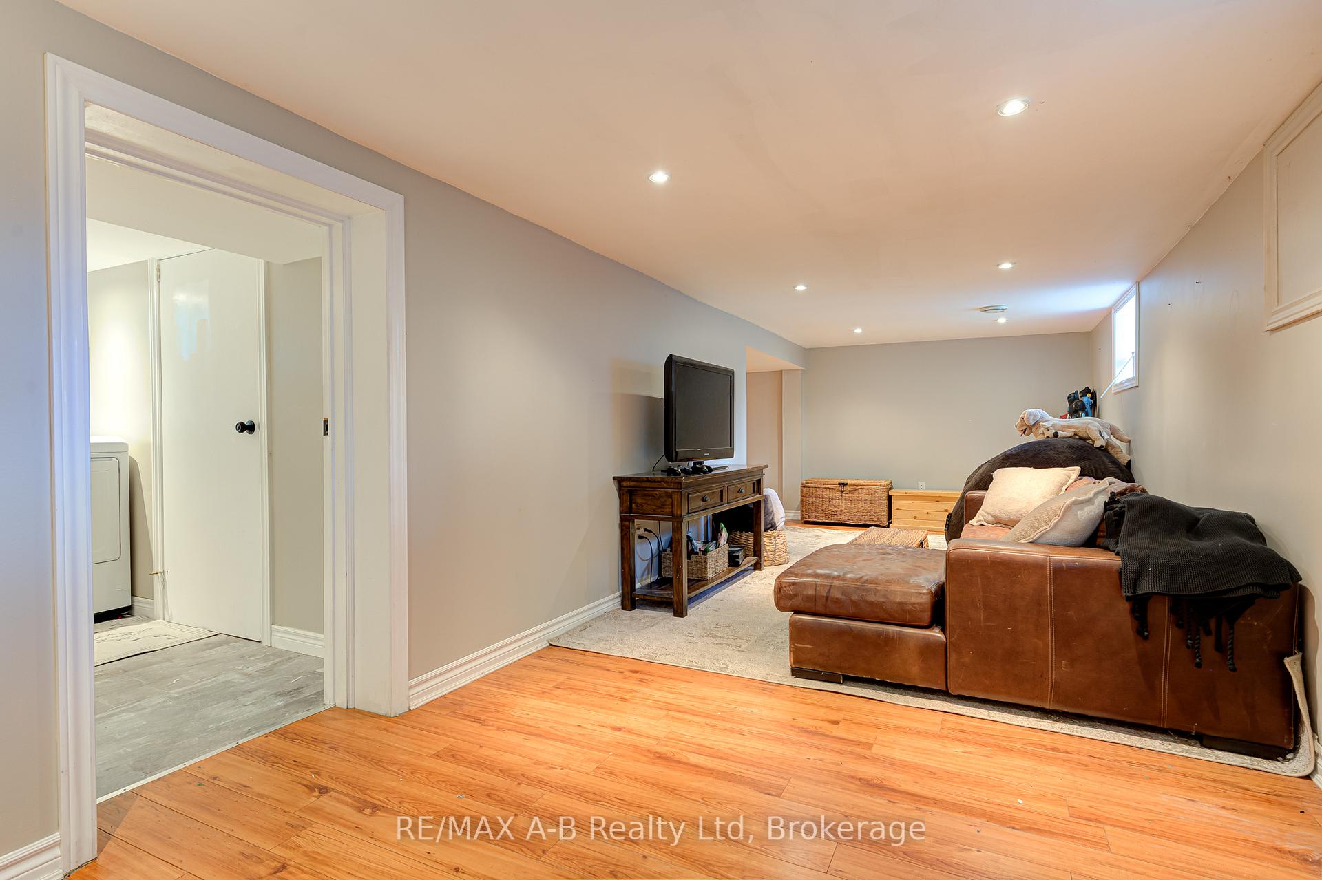Photo 38 of 77 Blanshard Street, West Perth, Mitchell — HOMEH