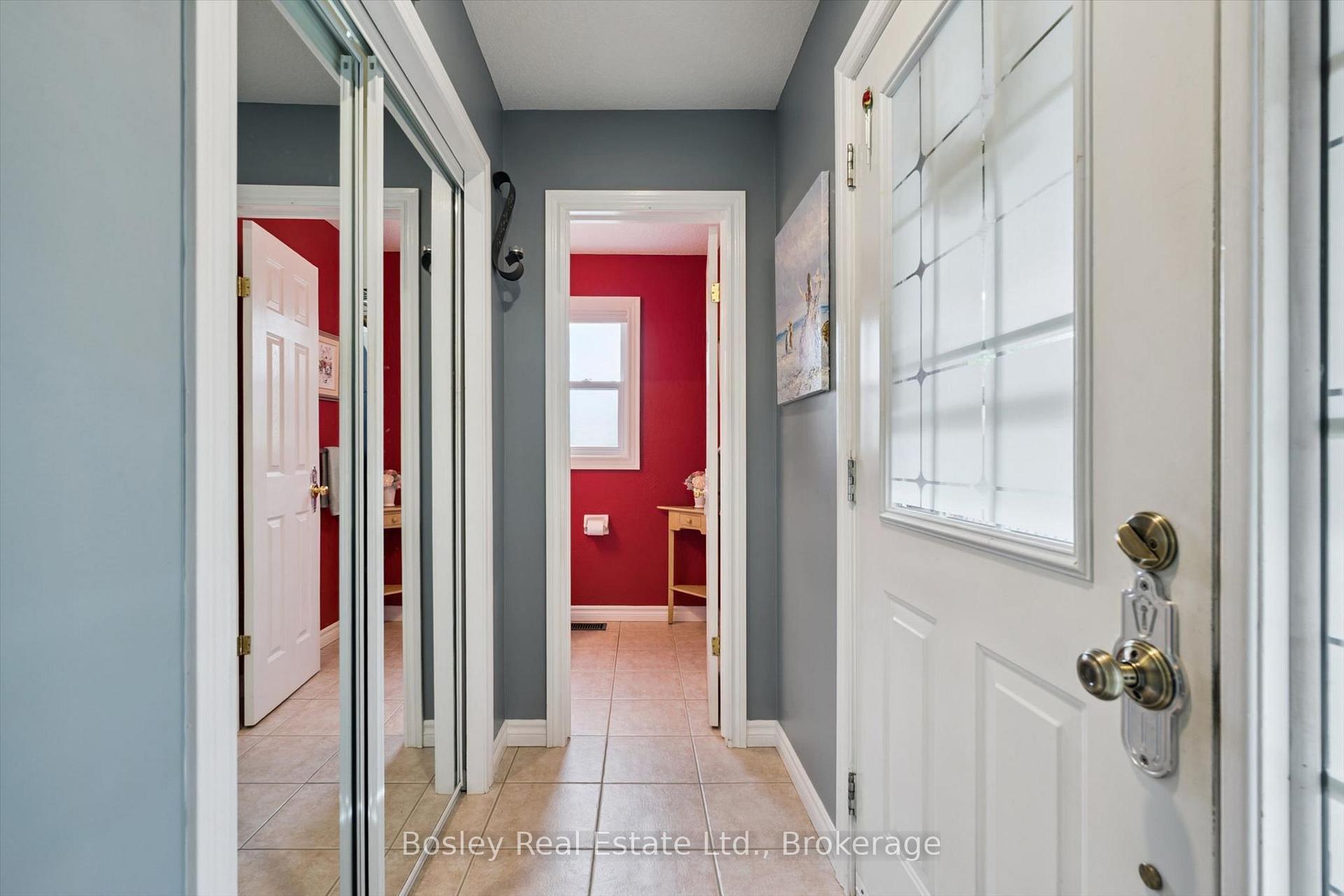 Photo 8 of 292 Millburn Boulevard, Centre Wellington, Fergus — HOMEH