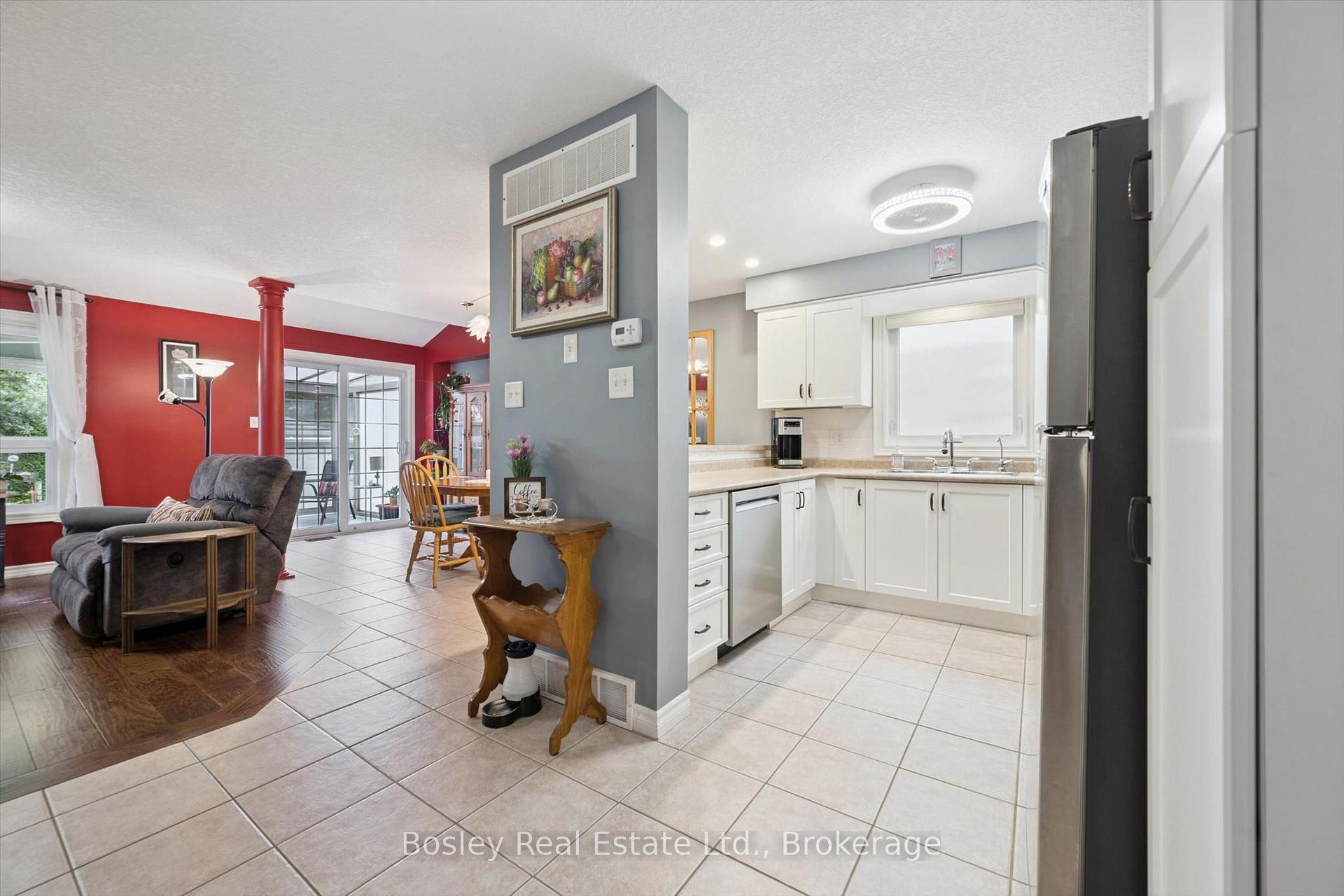 Photo 9 of 292 Millburn Boulevard, Centre Wellington, Fergus — HOMEH