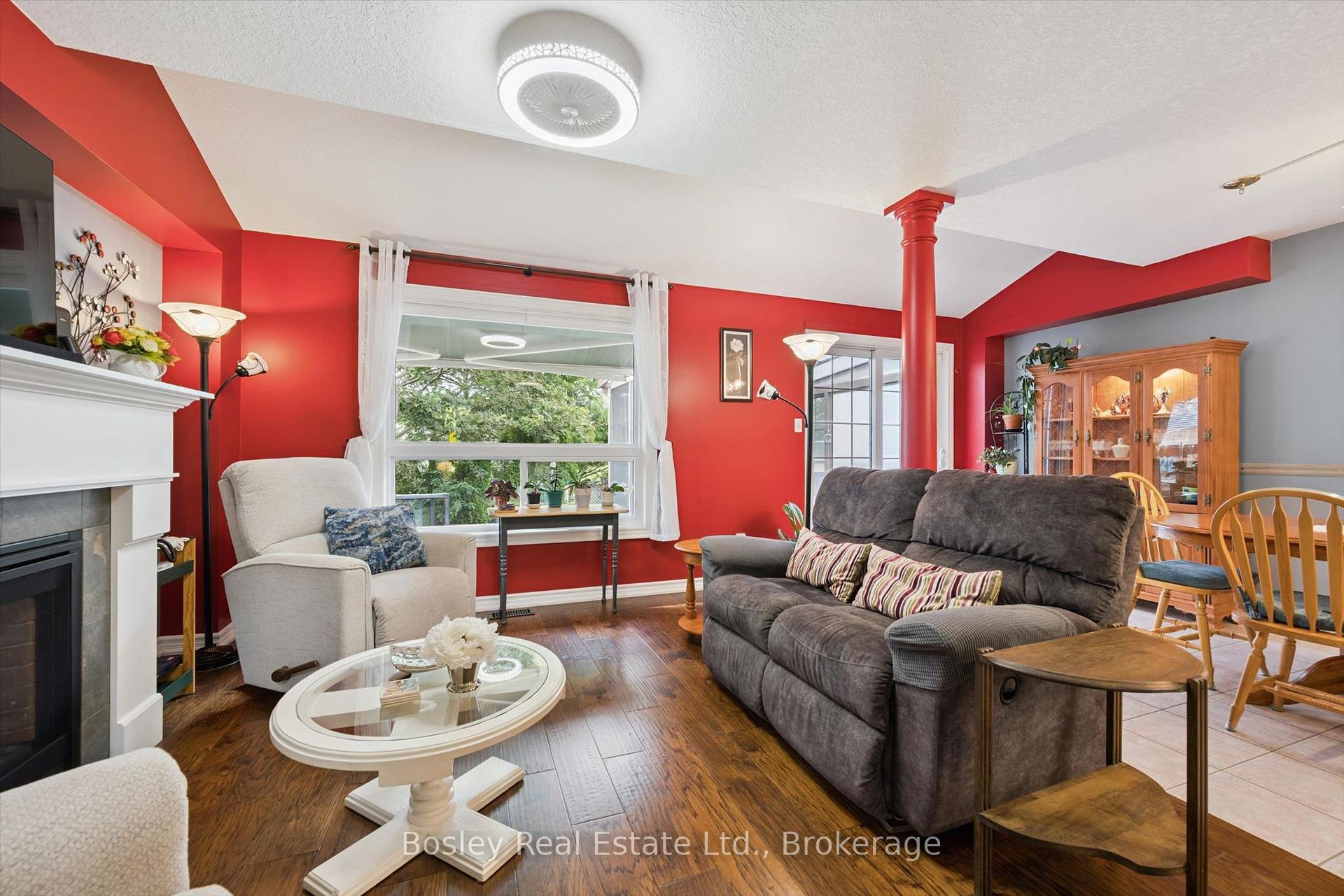 Photo 14 of 292 Millburn Boulevard, Centre Wellington, Fergus — HOMEH