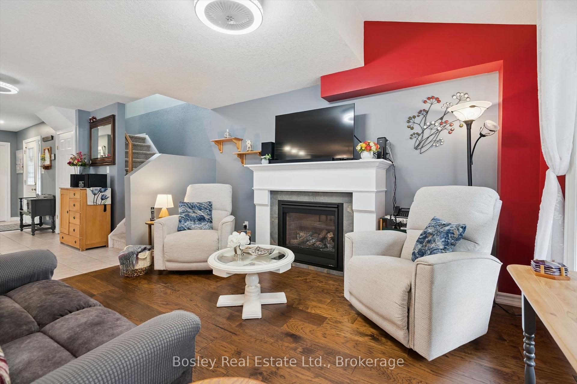 Photo 16 of 292 Millburn Boulevard, Centre Wellington, Fergus — HOMEH