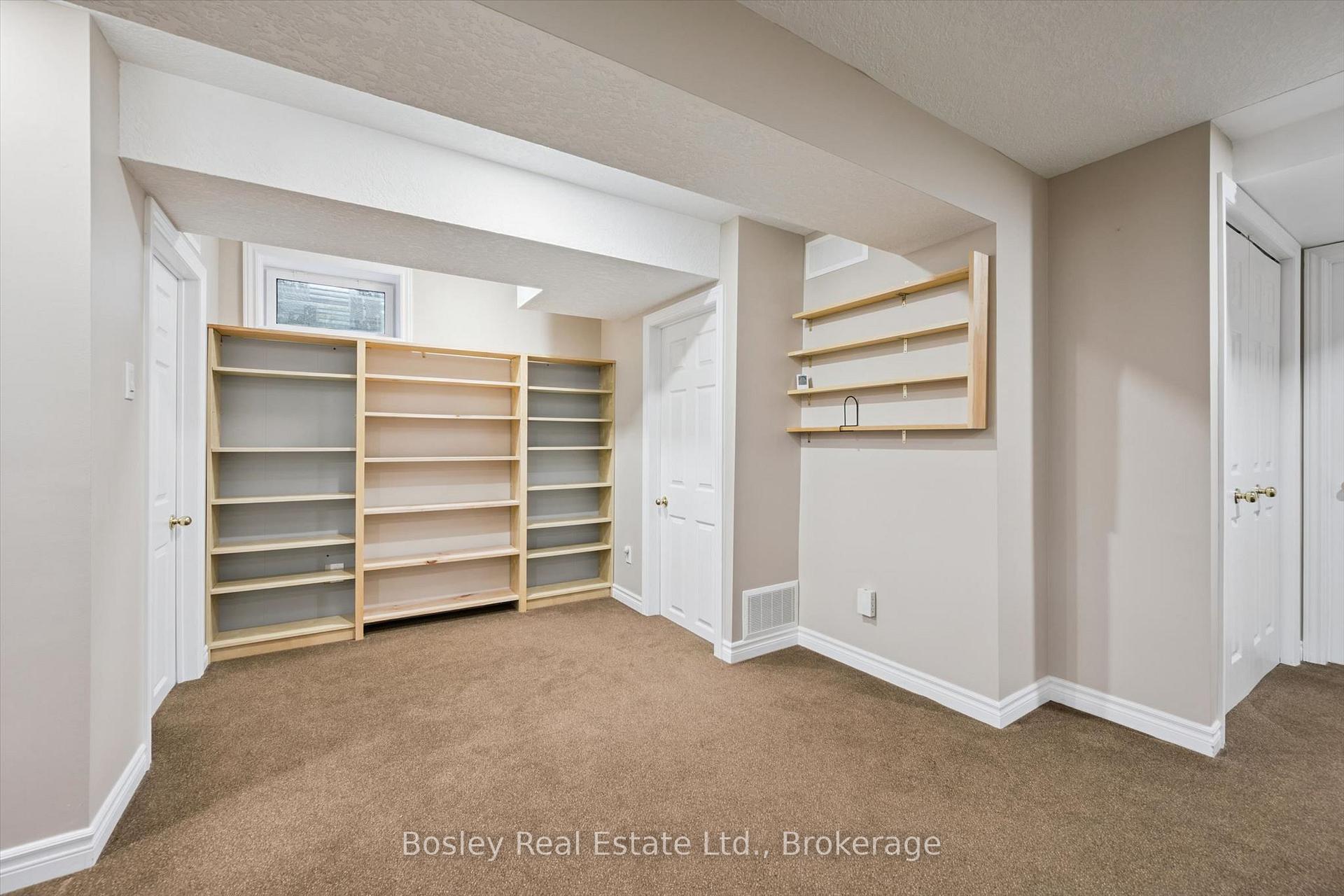Photo 31 of 292 Millburn Boulevard, Centre Wellington, Fergus — HOMEH