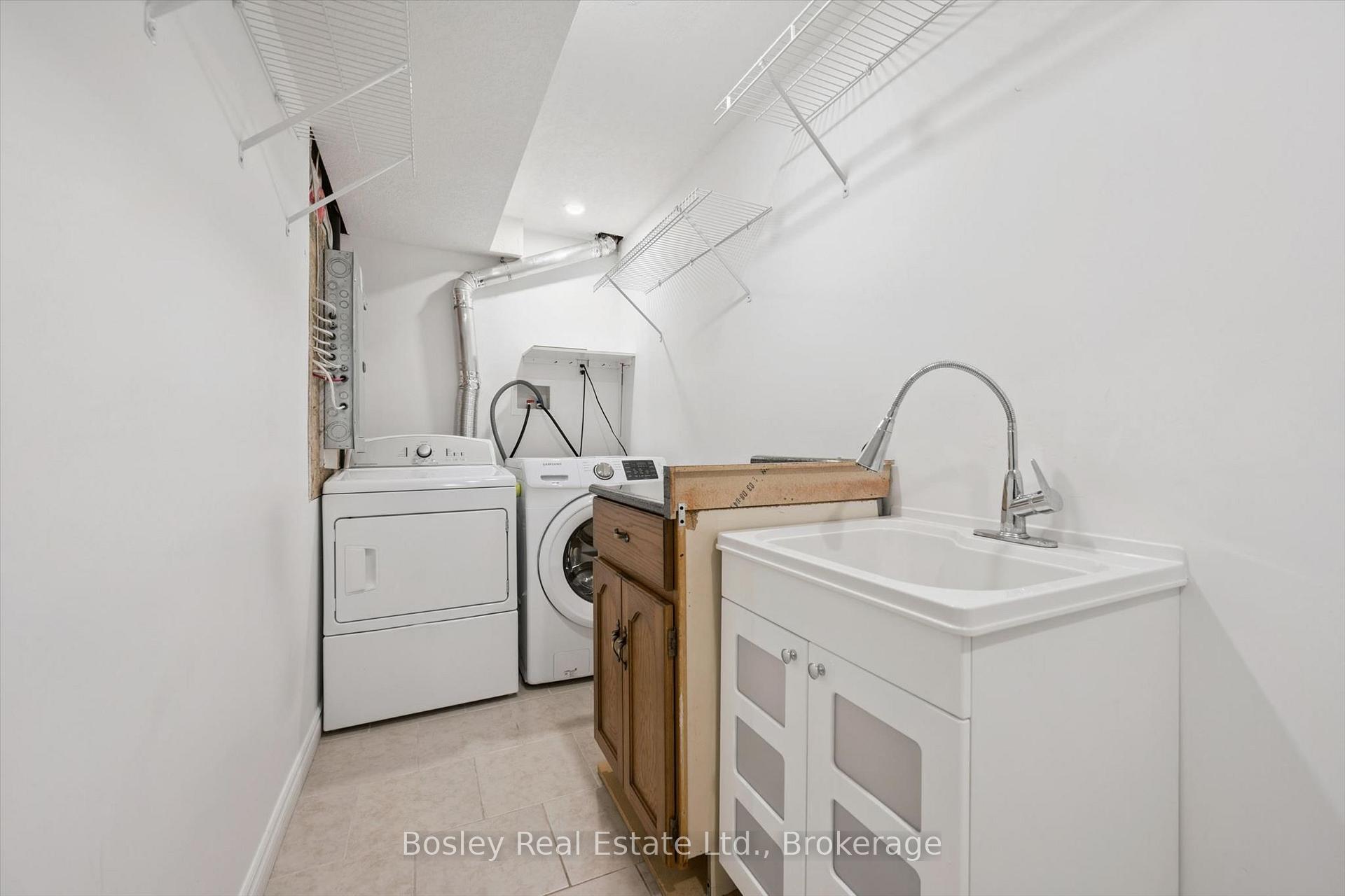 Photo 33 of 292 Millburn Boulevard, Centre Wellington, Fergus — HOMEH