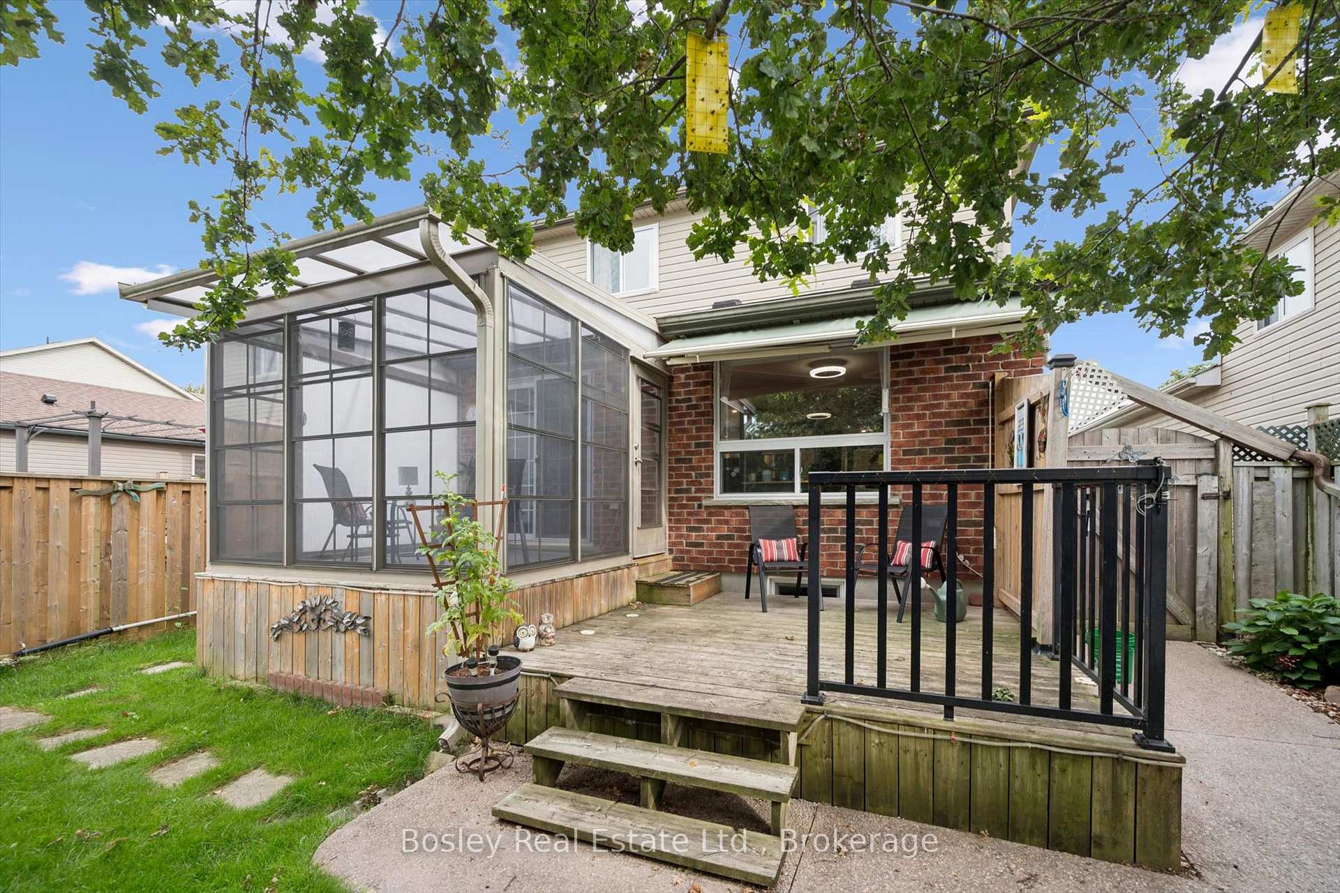 Photo 39 of 292 Millburn Boulevard, Centre Wellington, Fergus — HOMEH