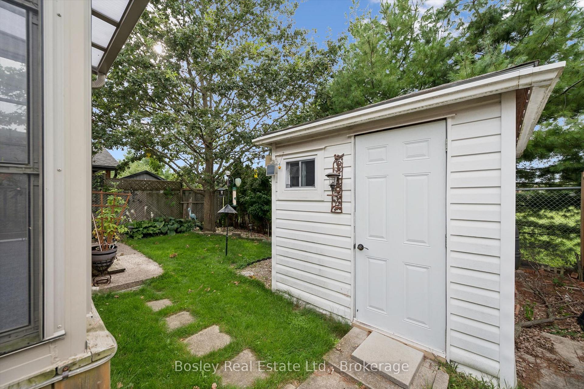 Photo 41 of 292 Millburn Boulevard, Centre Wellington, Fergus — HOMEH