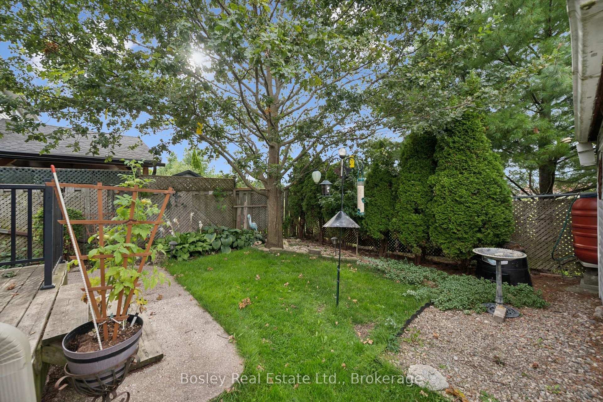 Photo 42 of 292 Millburn Boulevard, Centre Wellington, Fergus — HOMEH