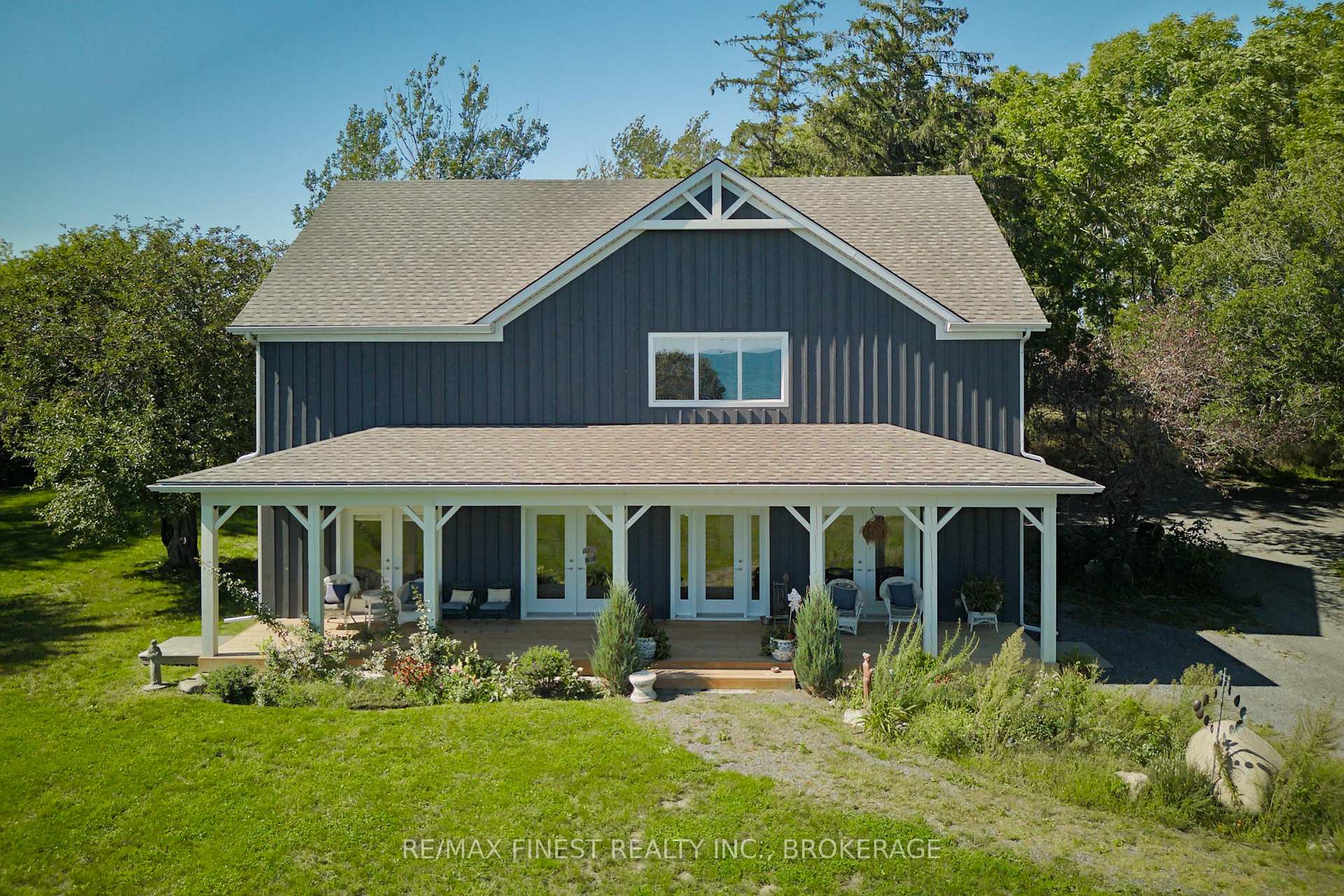 Photo of 3850 South Shore Road
