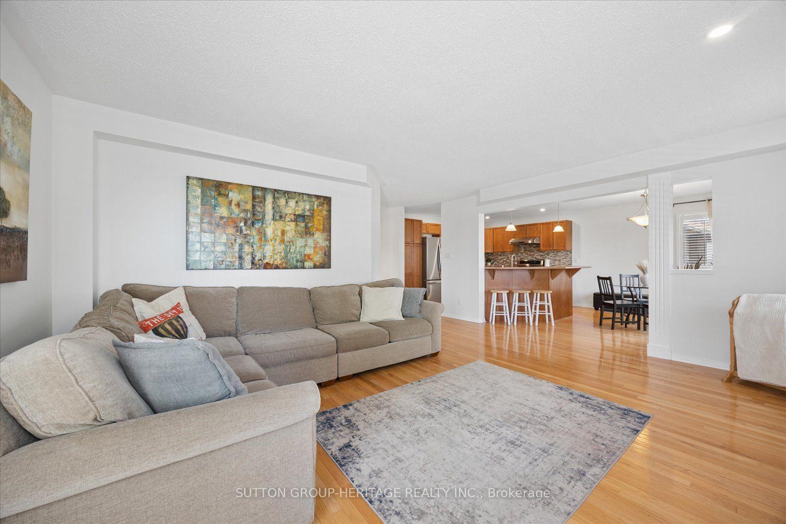 Photo 12 of 83 Calwell Drive, Scugog, Port Perry — HOMEH