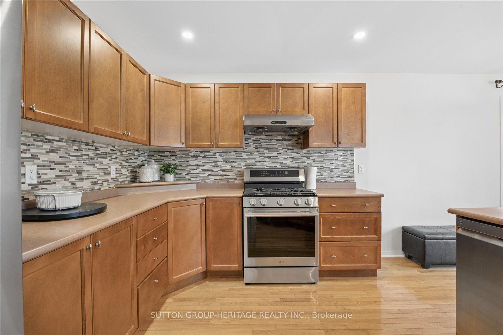 Photo 17 of 83 Calwell Drive, Scugog, Port Perry — HOMEH