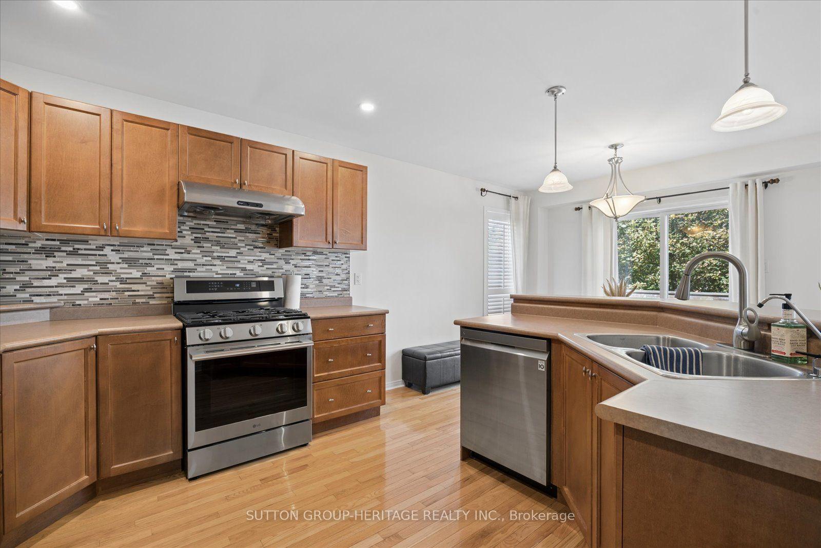 Photo 18 of 83 Calwell Drive, Scugog, Port Perry — HOMEH