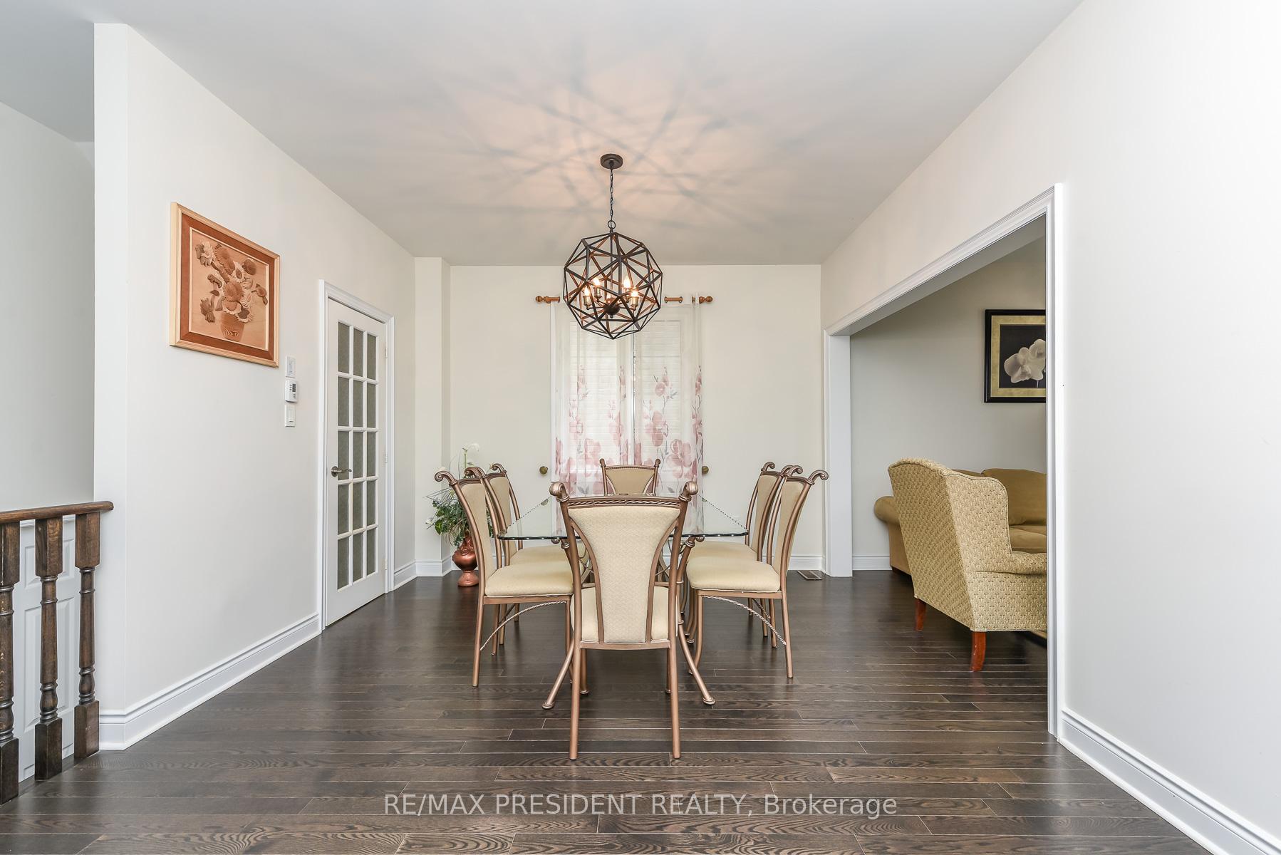 Photo 12 of 19 Jaypeak Road N, Brampton, Toronto Gore Rural Estate — HOMEH