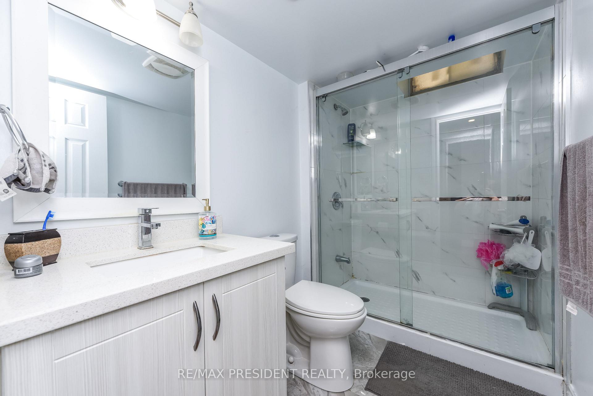 Photo 31 of 19 Jaypeak Road N, Brampton, Toronto Gore Rural Estate — HOMEH