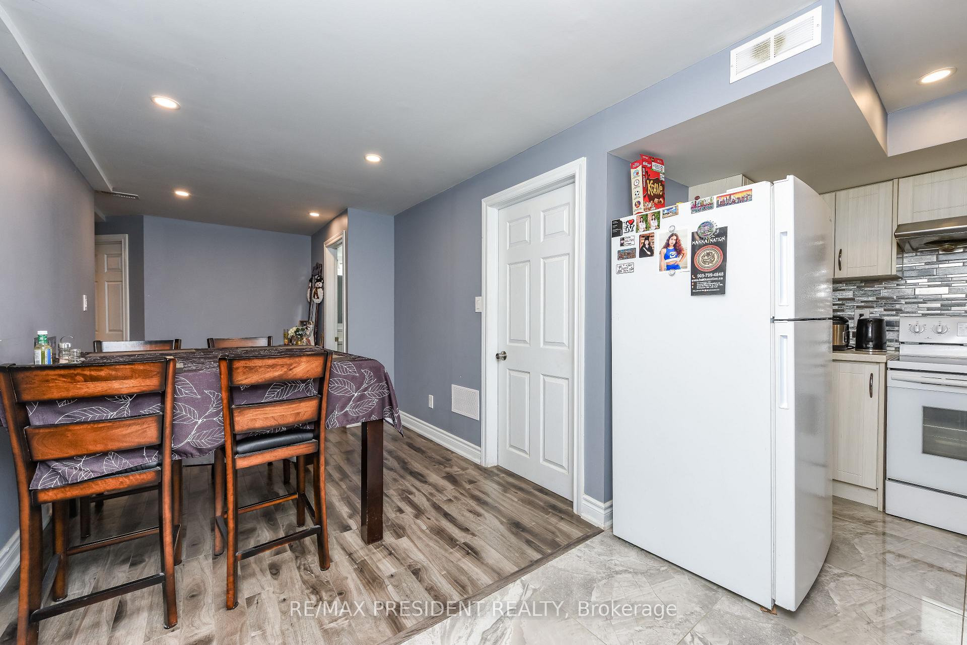 Photo 32 of 19 Jaypeak Road N, Brampton, Toronto Gore Rural Estate — HOMEH