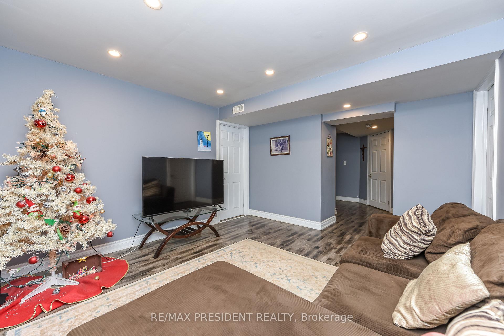Photo 41 of 19 Jaypeak Road N, Brampton, Toronto Gore Rural Estate — HOMEH