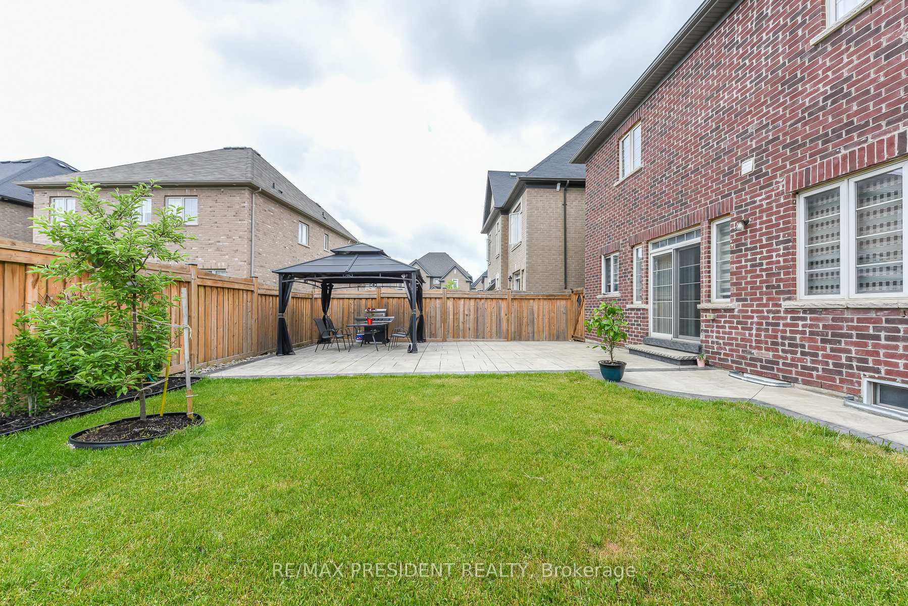 Photo 42 of 19 Jaypeak Road N, Brampton, Toronto Gore Rural Estate — HOMEH