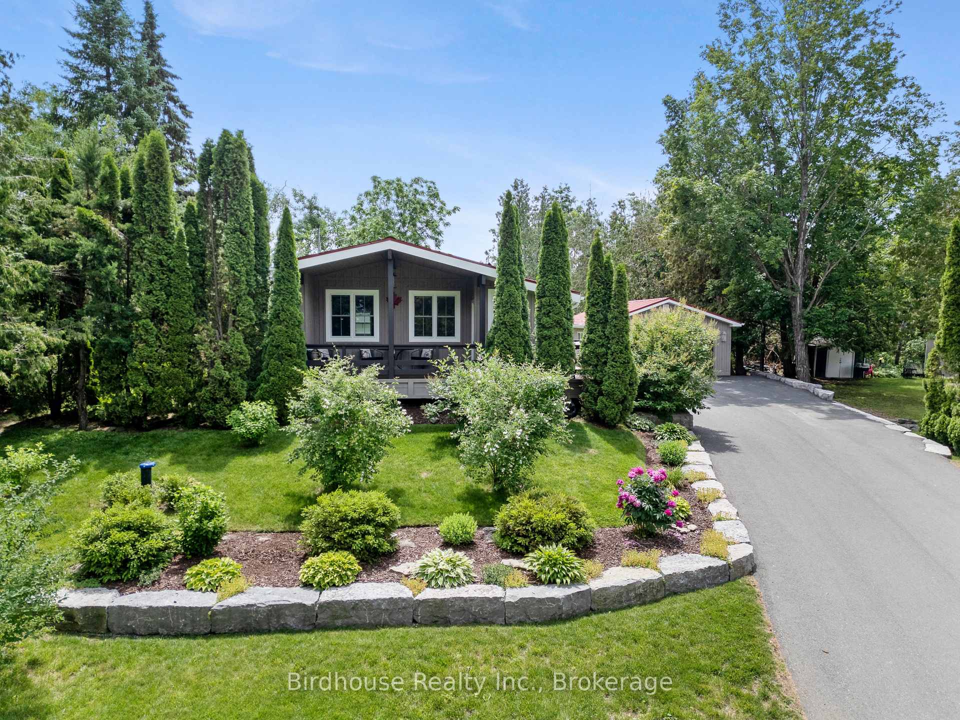 Photo 2 of 29 Goodman Road, Kawartha Lakes, Fenelon Falls — HOMEH
