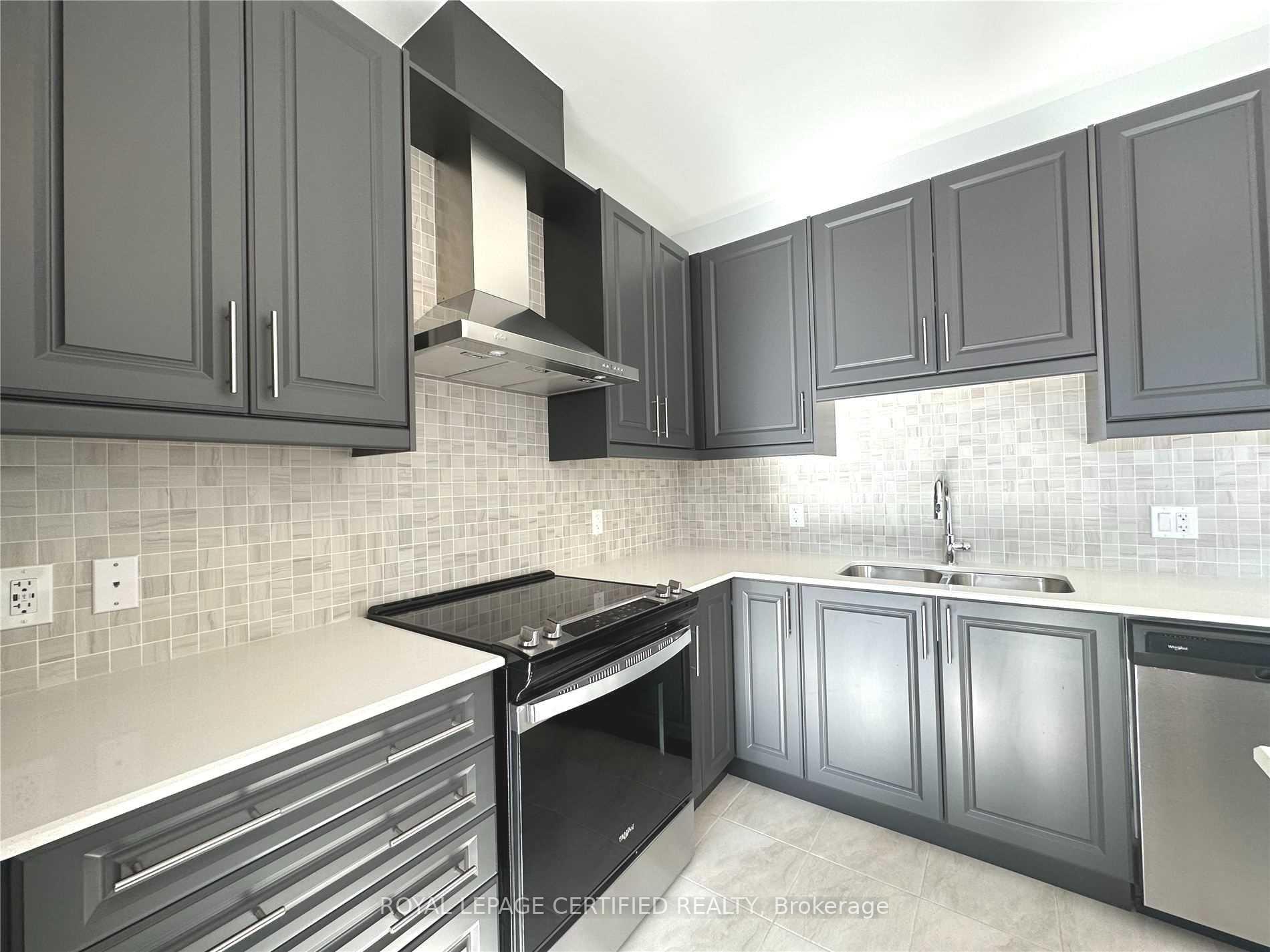 Photo 10 of 30 Periwinkle Road, Springwater, Midhurst — HOMEH