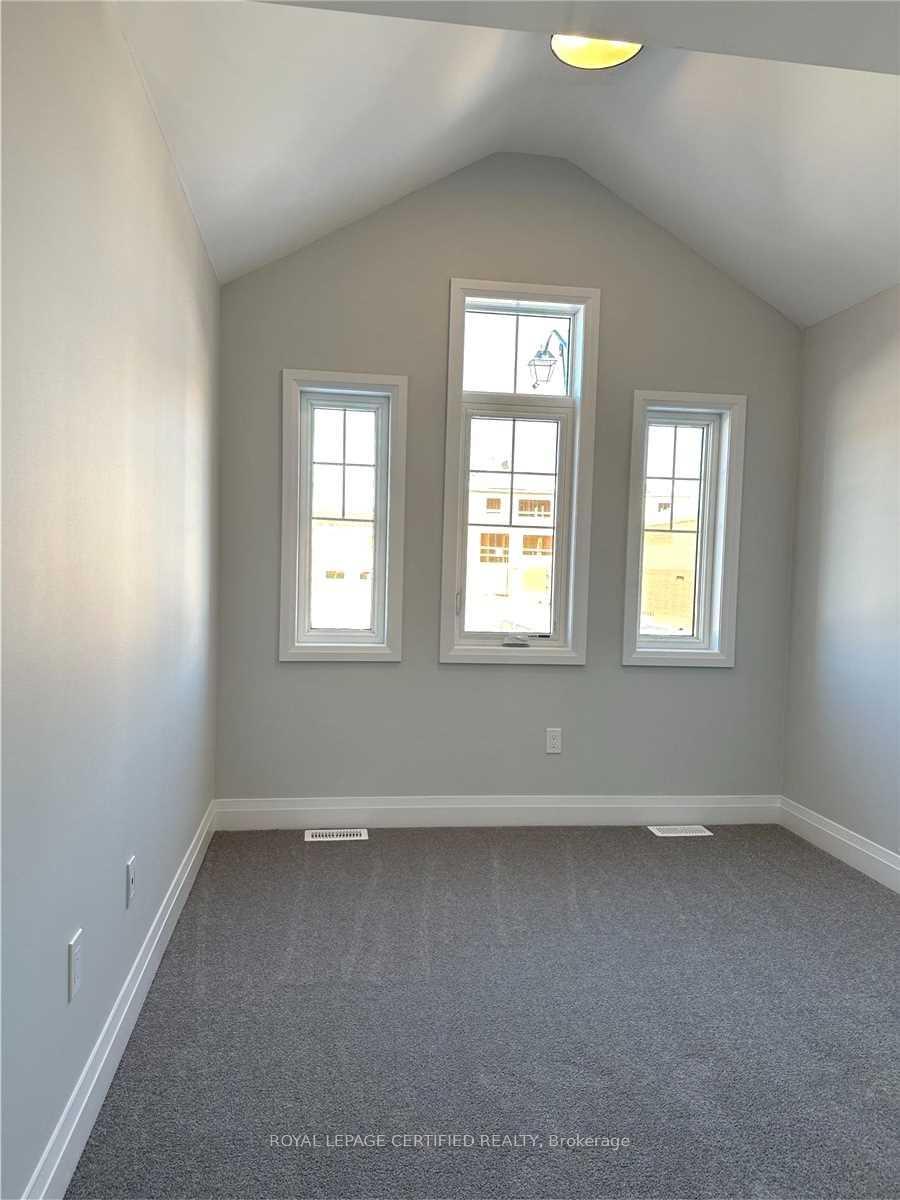 Photo 16 of 30 Periwinkle Road, Springwater, Midhurst — HOMEH
