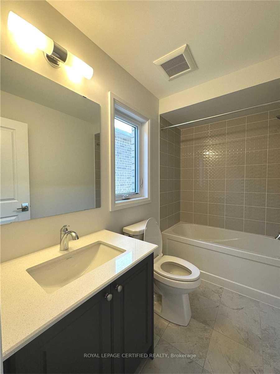 Photo 20 of 30 Periwinkle Road, Springwater, Midhurst — HOMEH