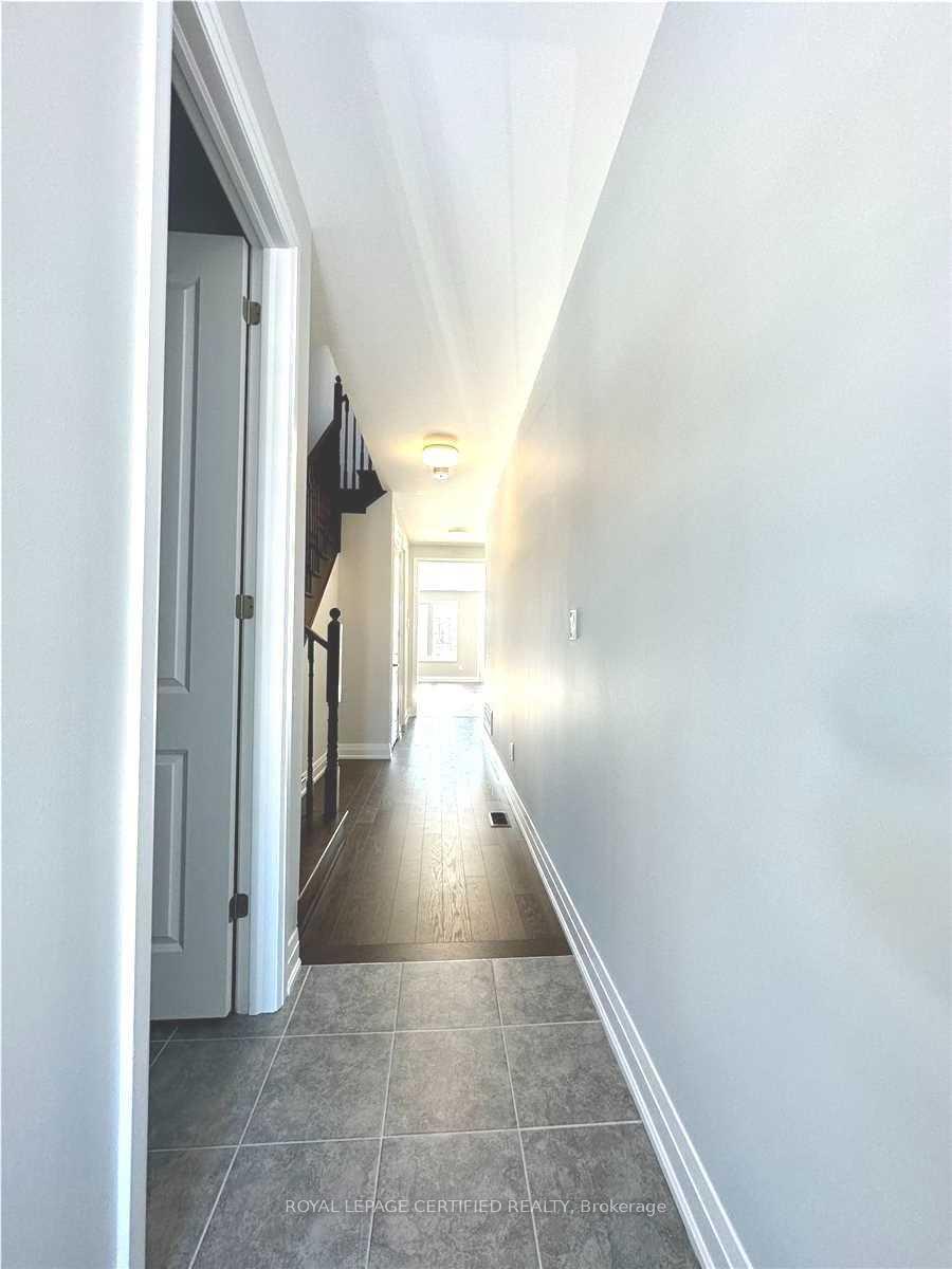 Photo 25 of 30 Periwinkle Road, Springwater, Midhurst — HOMEH