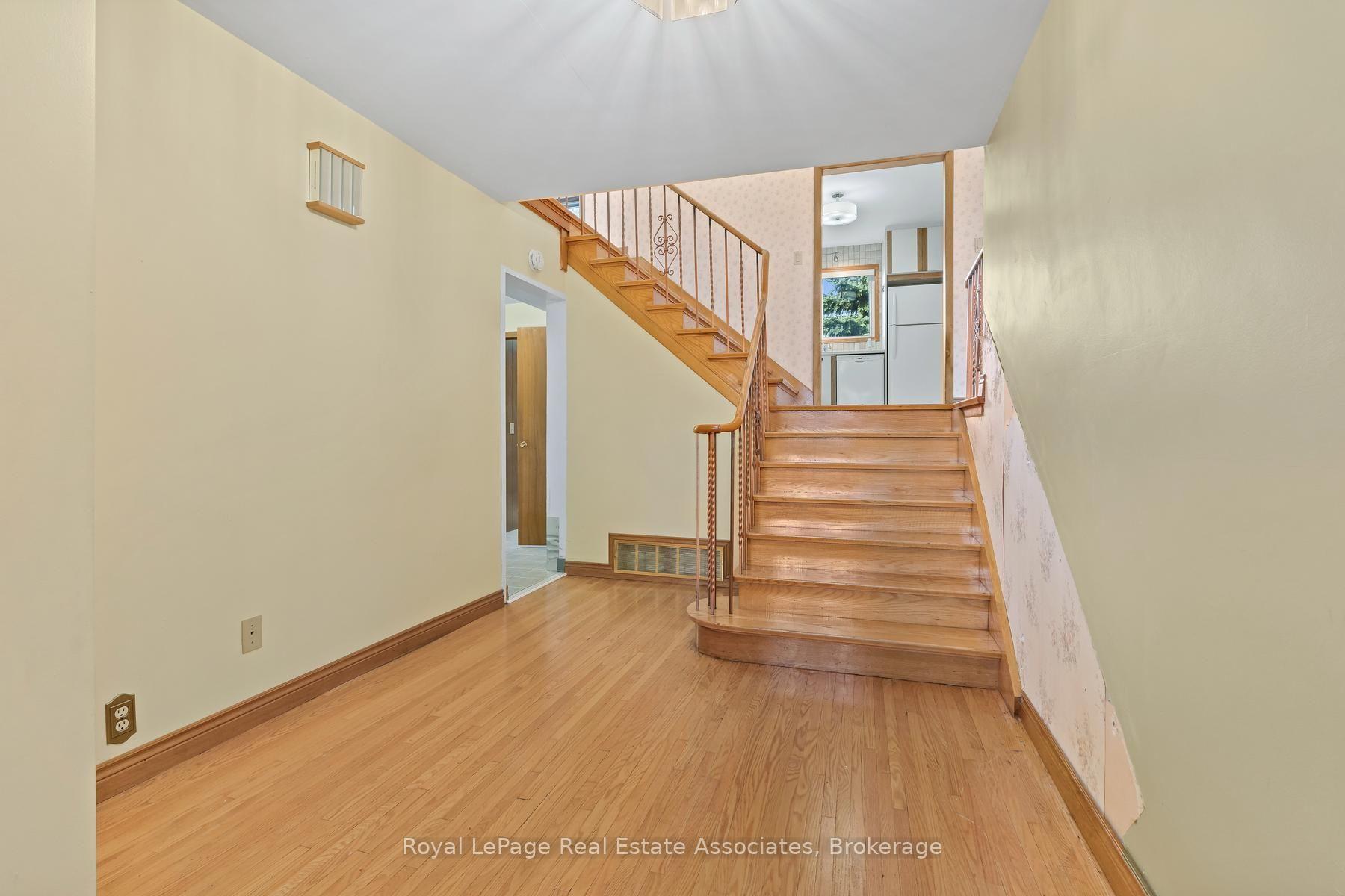 Photo 6 of 59 Alanmeade Crescent, Etobicoke, Islington-City Centre West — HOMEH