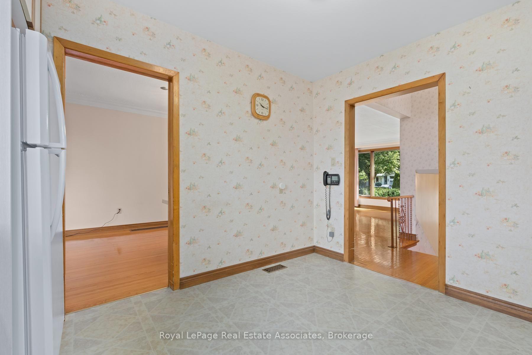 Photo 13 of 59 Alanmeade Crescent, Etobicoke, Islington-City Centre West — HOMEH