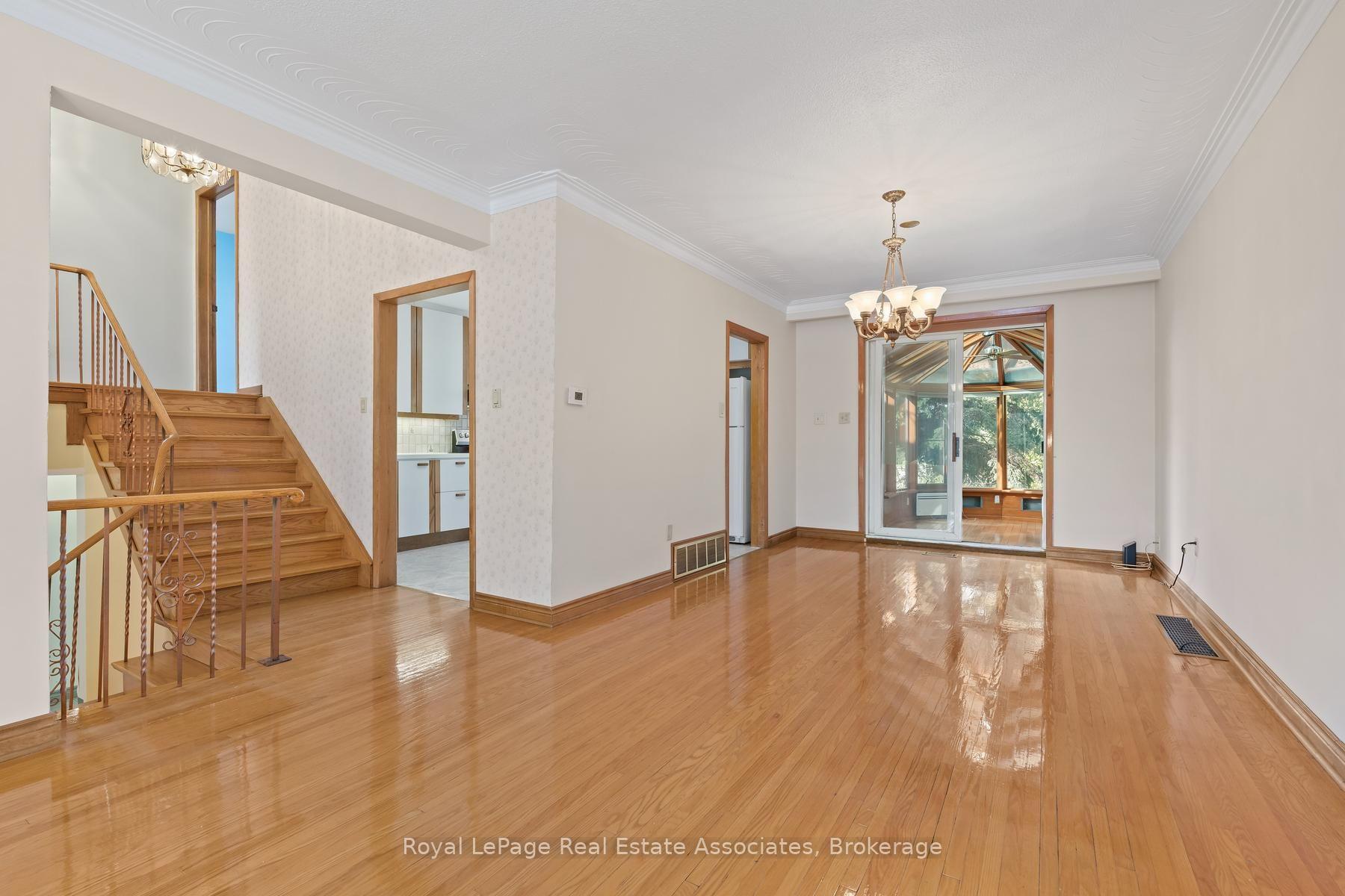 Photo 16 of 59 Alanmeade Crescent, Etobicoke, Islington-City Centre West — HOMEH