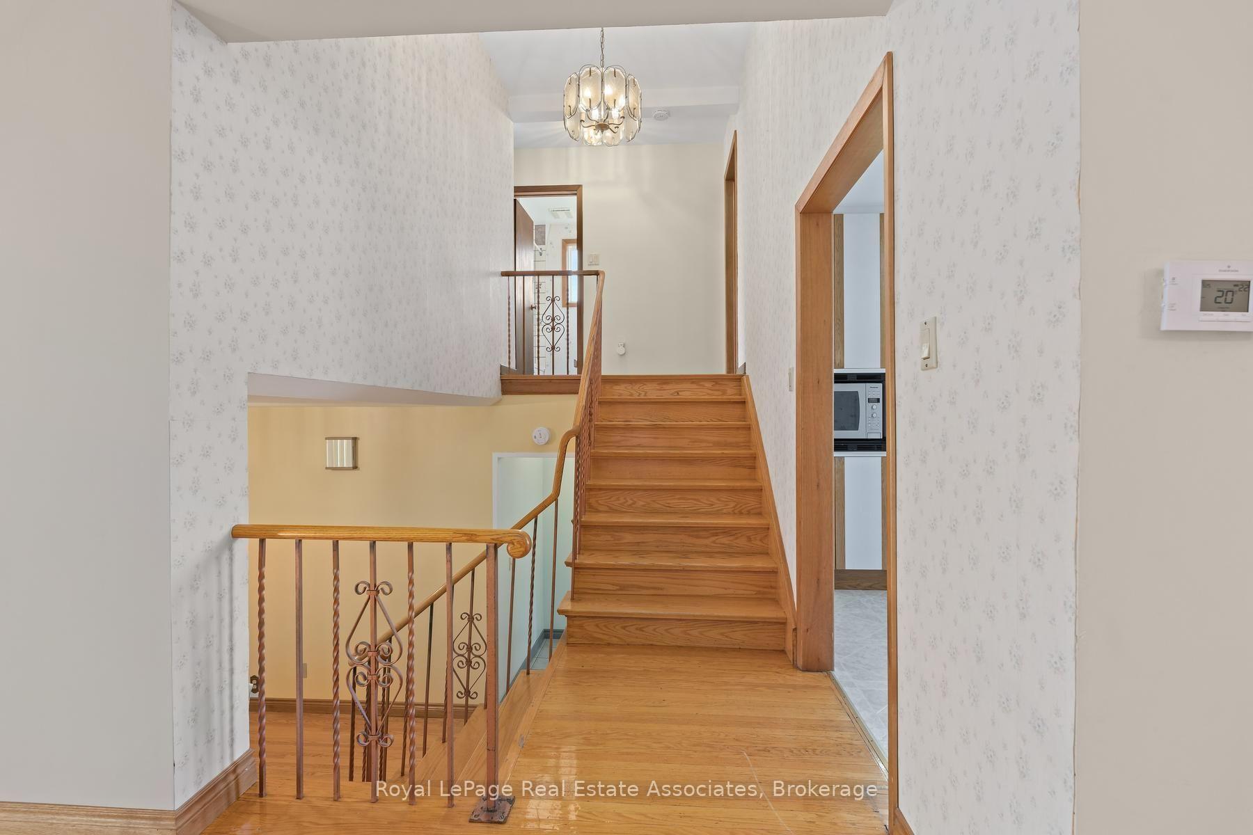Photo 19 of 59 Alanmeade Crescent, Etobicoke, Islington-City Centre West — HOMEH