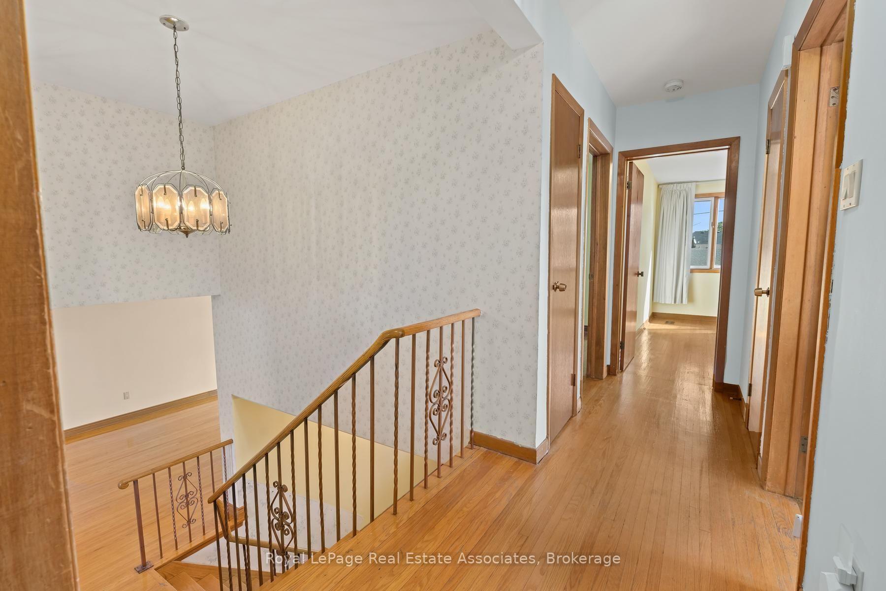 Photo 20 of 59 Alanmeade Crescent, Etobicoke, Islington-City Centre West — HOMEH