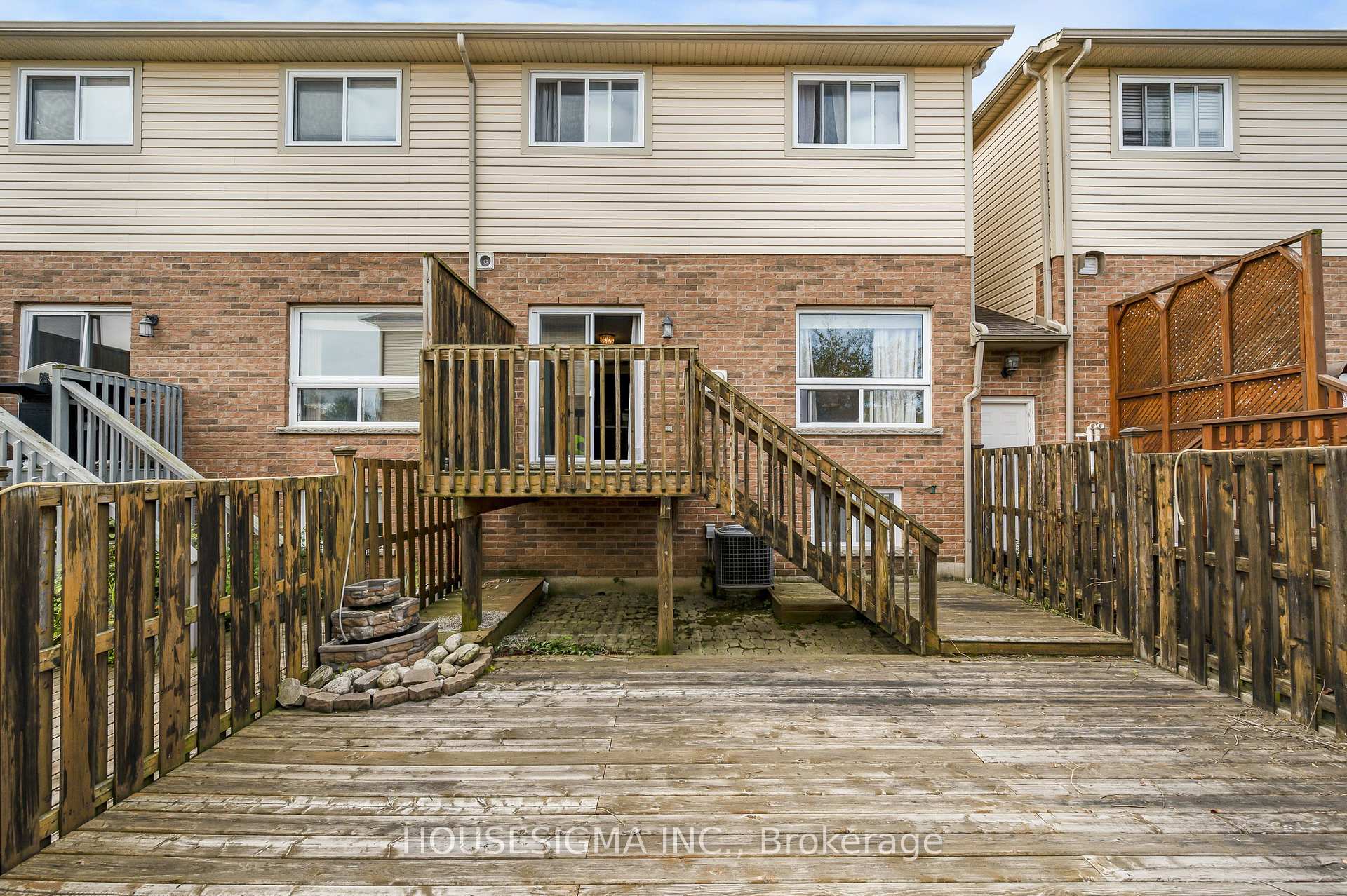 Photo 27 of 35 Palacebeach Trail, Hamilton, Lakeshore — HOMEH