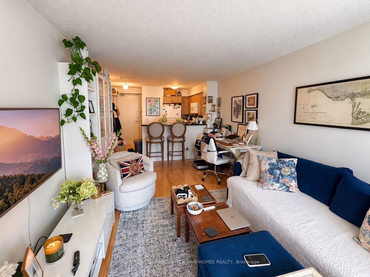 Photo 7 of Unit 446, 109 Front Street E, Toronto, Moss Park — HOMEH
