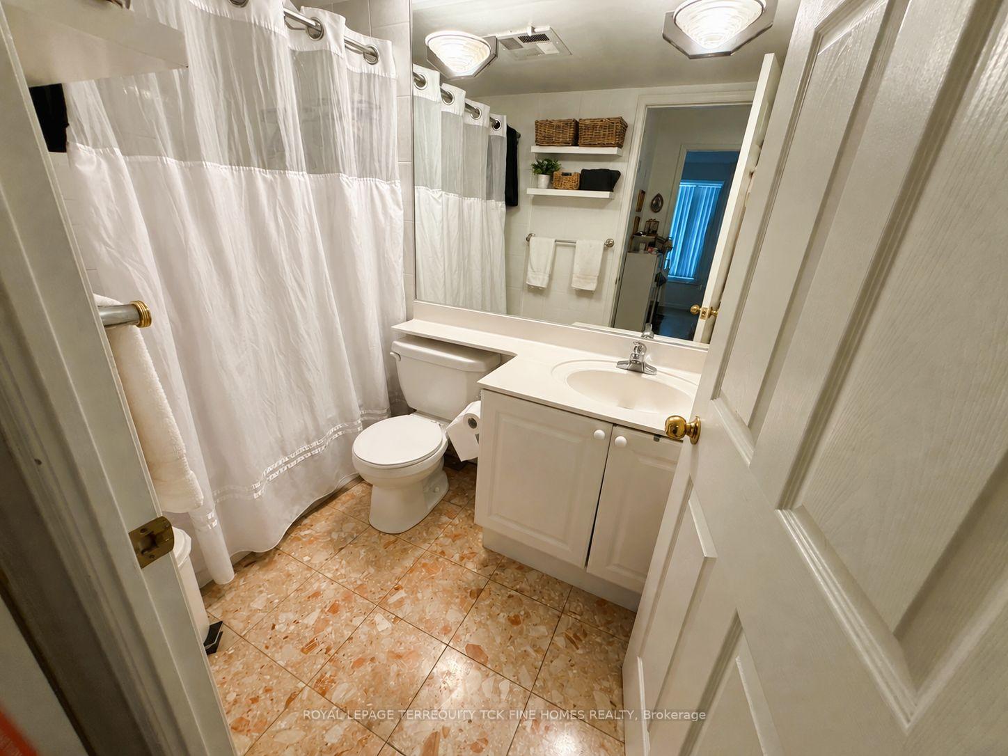 Photo 8 of Unit 446, 109 Front Street E, Toronto, Moss Park — HOMEH