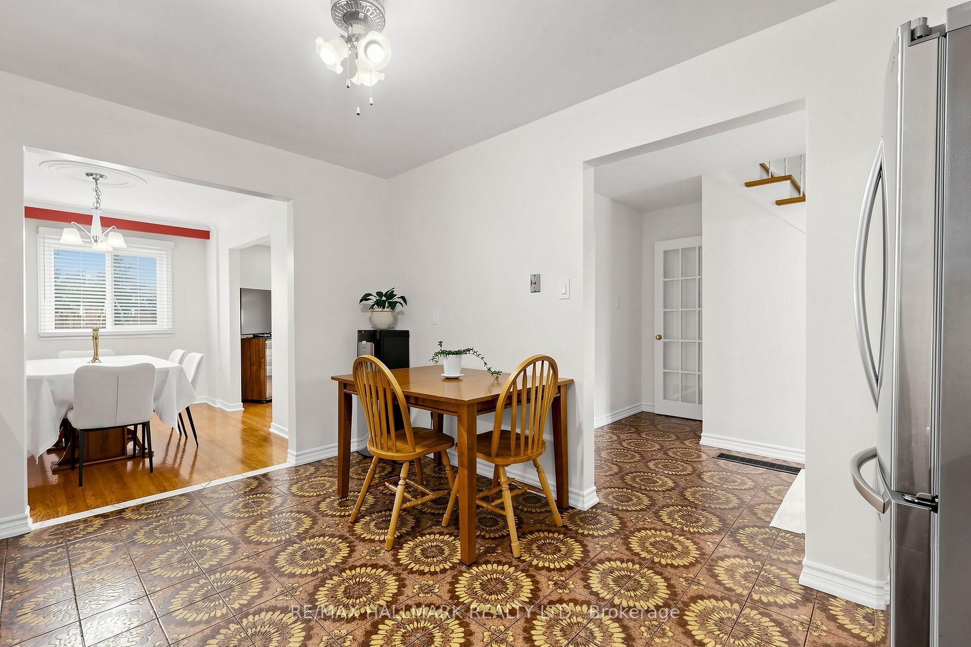 Photo 16 of 96B Laurel Avenue, Scarborough, Kennedy Park — HOMEH
