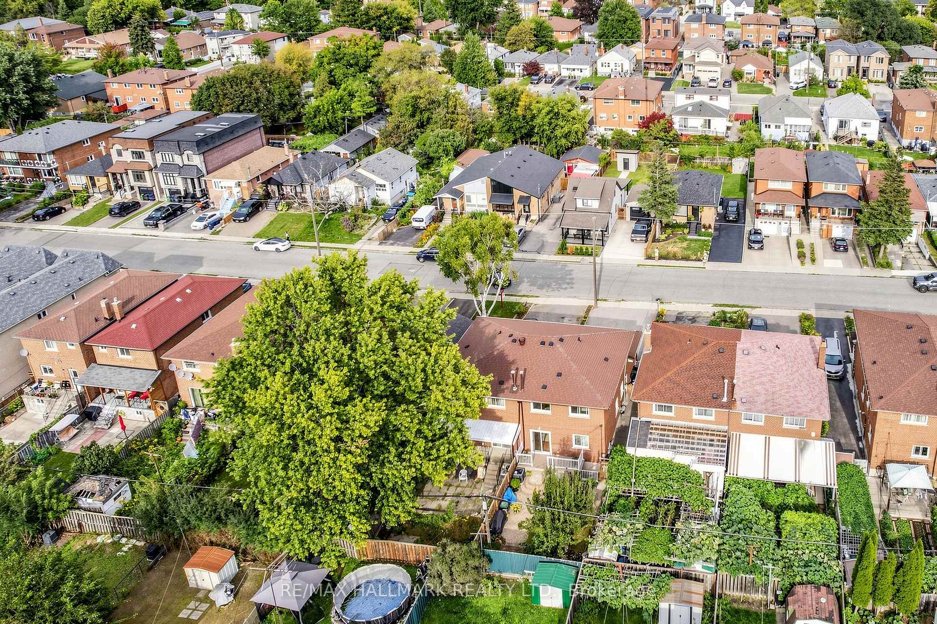 Photo 45 of 96B Laurel Avenue, Scarborough, Kennedy Park — HOMEH